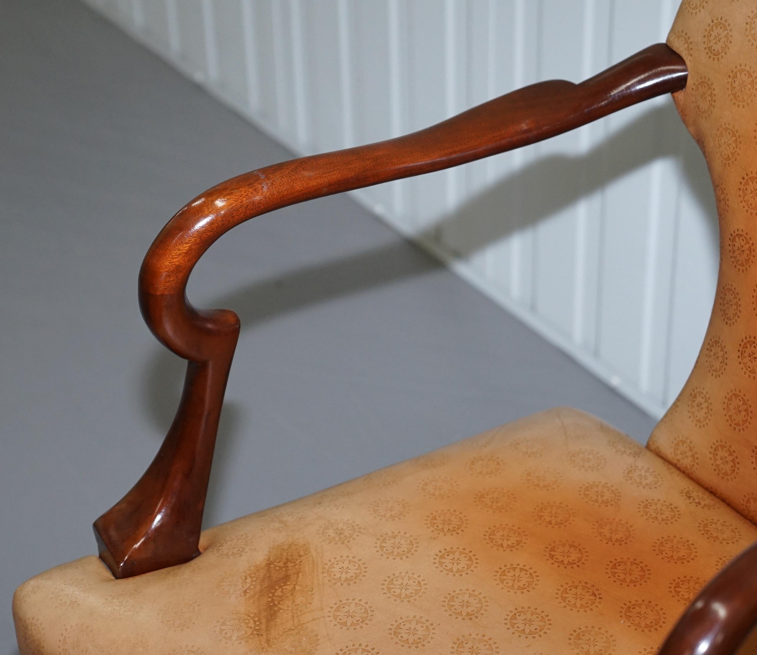 Rare Pair of Baker Queen Anne Stately Homes Brown Leather Armchairs 12