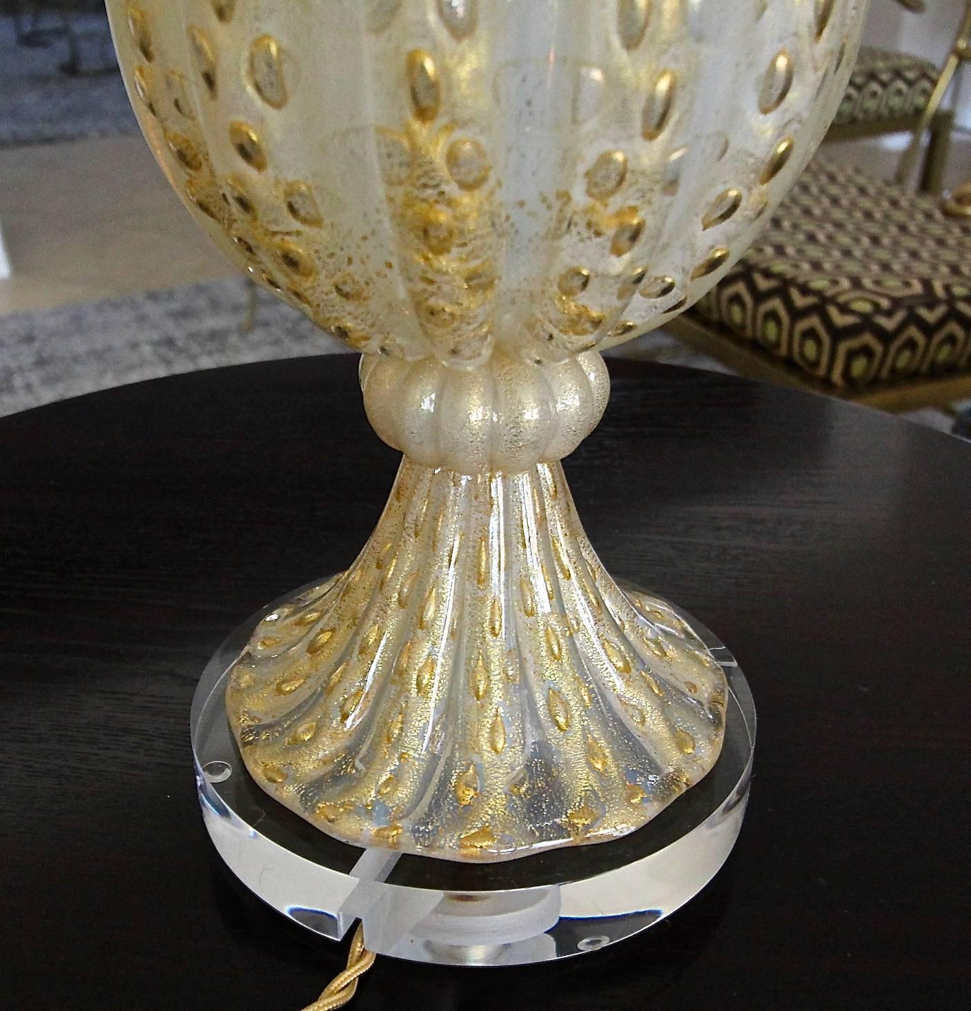 Mid-20th Century Rare Pair of Barovier e Toso Murano Italian Gold Opalescent Table Lamps
