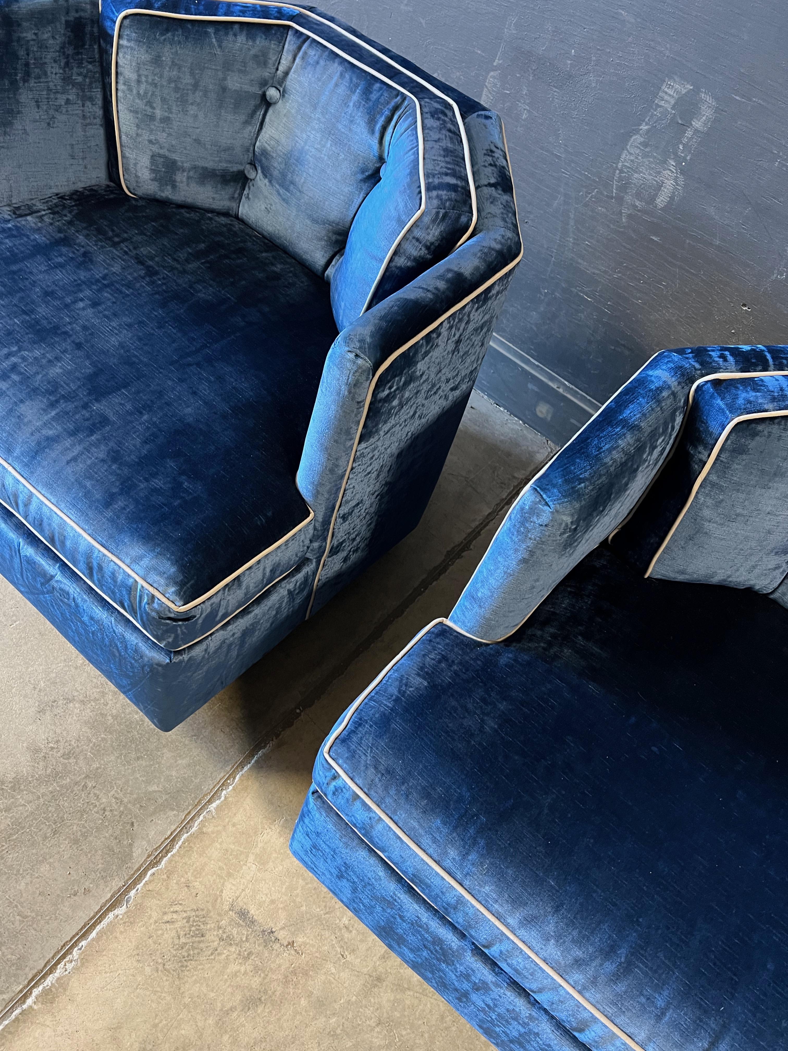 Velvet Rare Pair of blue velvet barrel back lounge Chairs Attributed to Milo Baughman For Sale