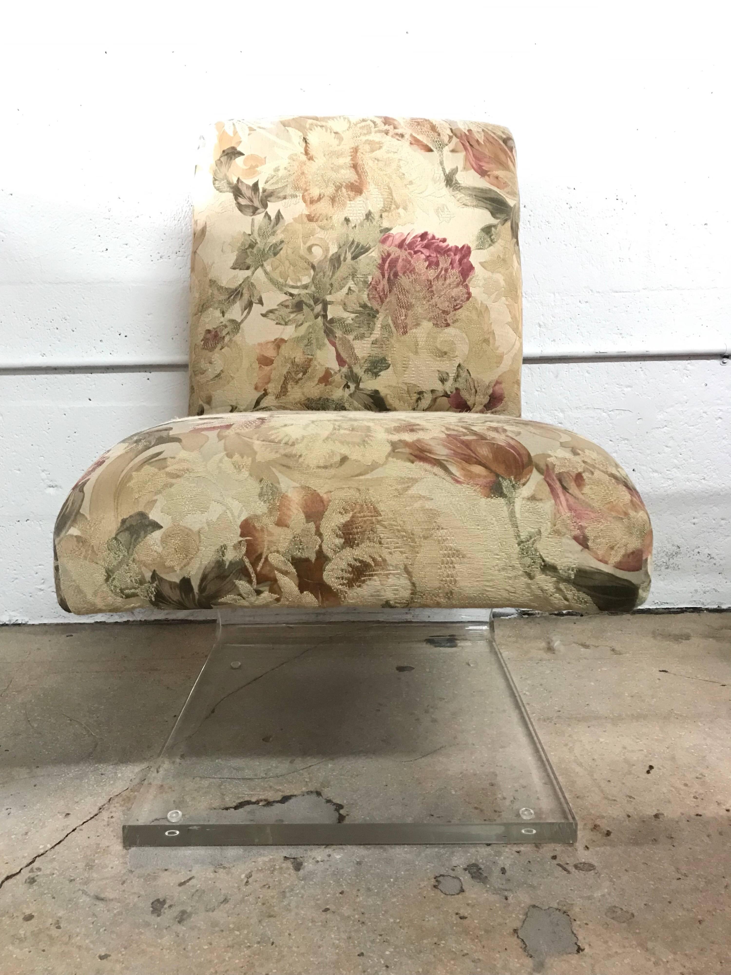 Mid-Century Modern Rare Pair of Cantilevered Lucite Slipper Chairs