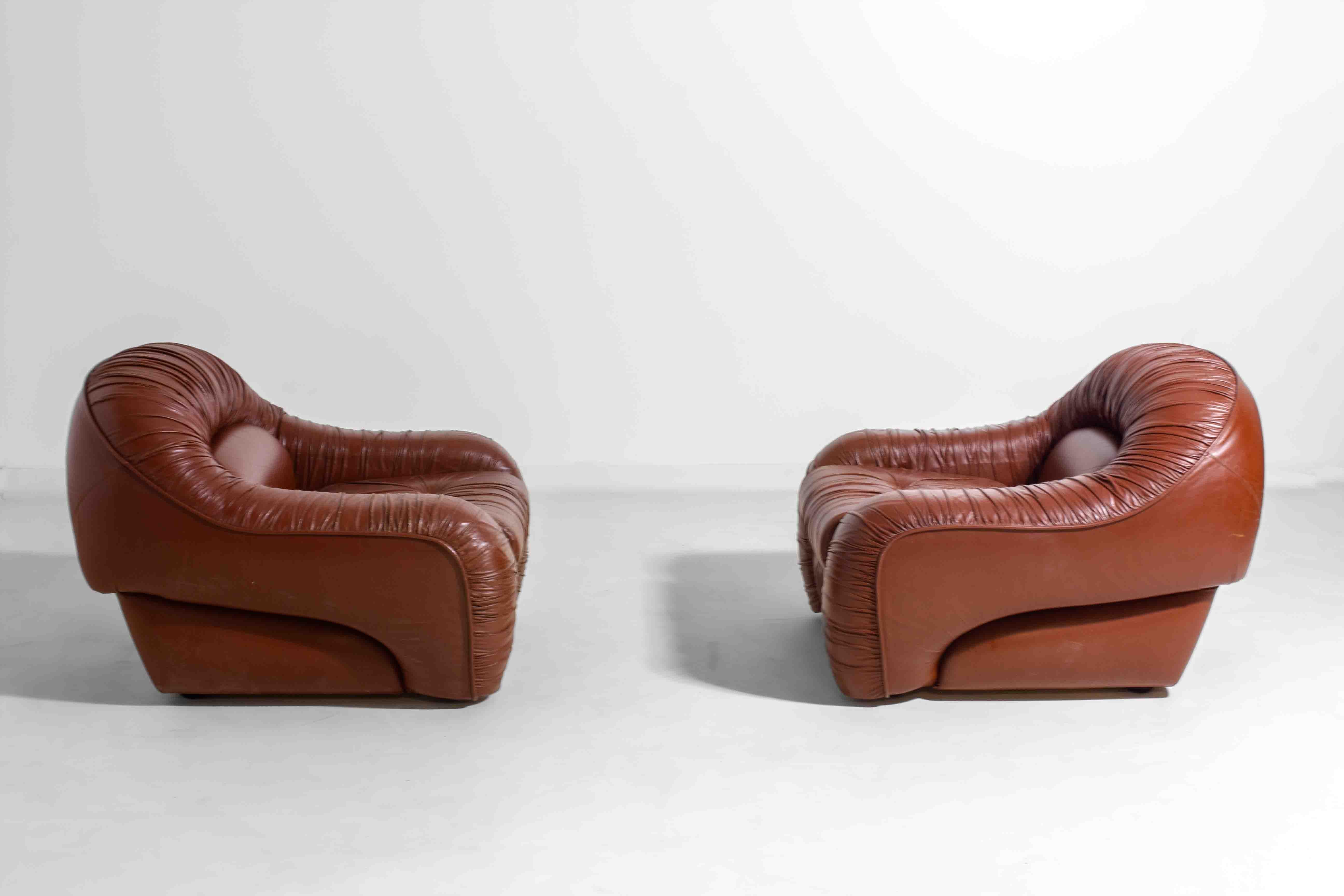Rare paire de chaises longues 