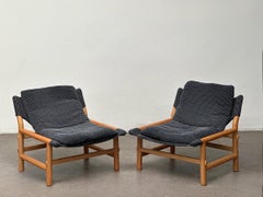 Rare Pair of "Carmina" Minimal Armchairs by Carlo Santi for Arflex, 1975
