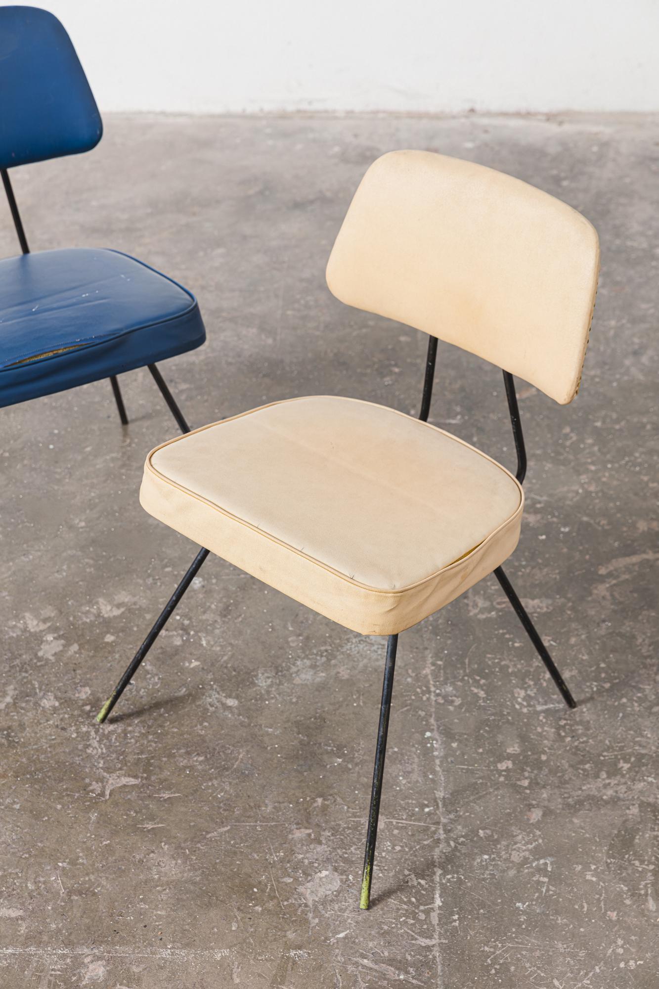Fabric Rare pair of chairs by Carlo Hauner for Moveis Artesanal For Sale