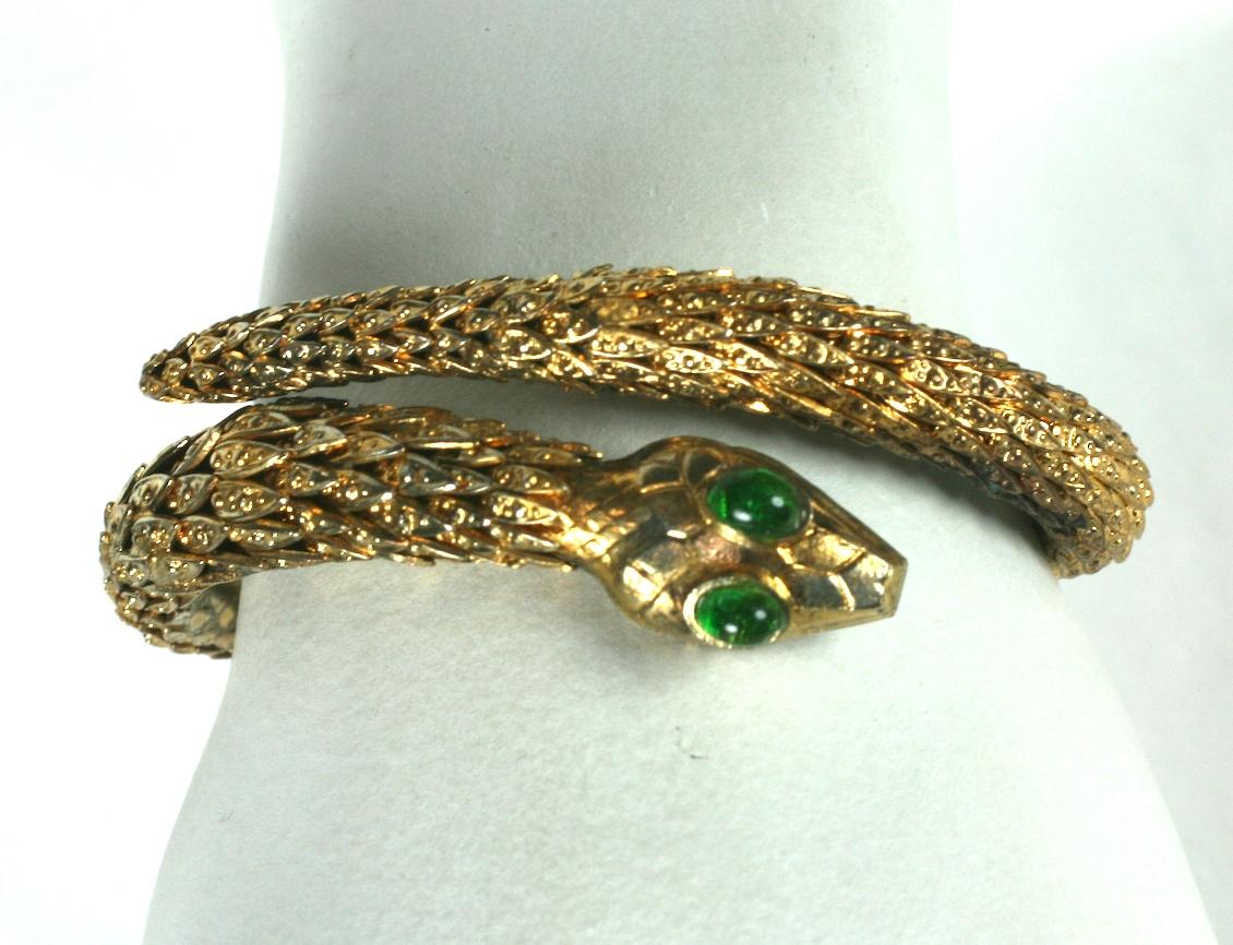 Rare paire de bracelets jonc serpent haute couture Chanel, Maison Goossens en vente 3