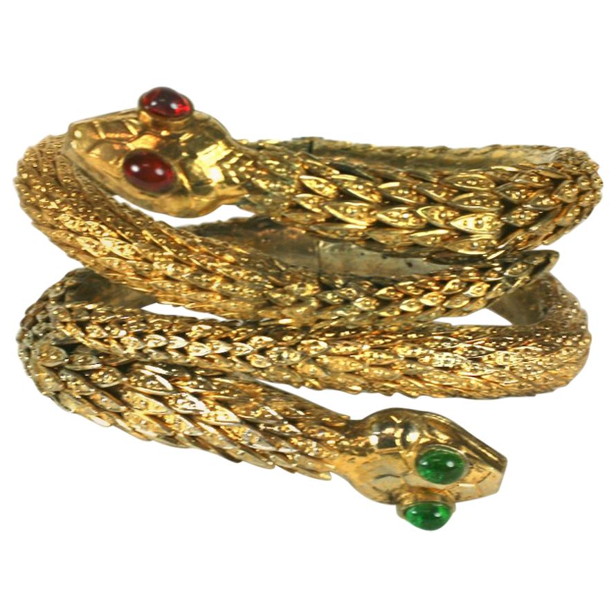 Rare paire de bracelets jonc serpent haute couture Chanel, Maison Goossens en vente