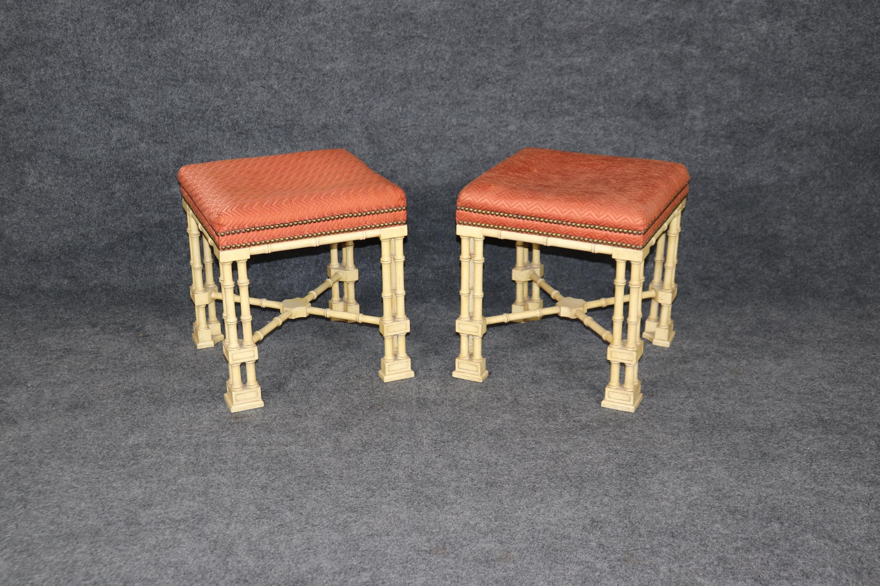 Rare Pair of Chinese Chippendale Creme Painted Faux Bamboo Stools In Good Condition In Swedesboro, NJ