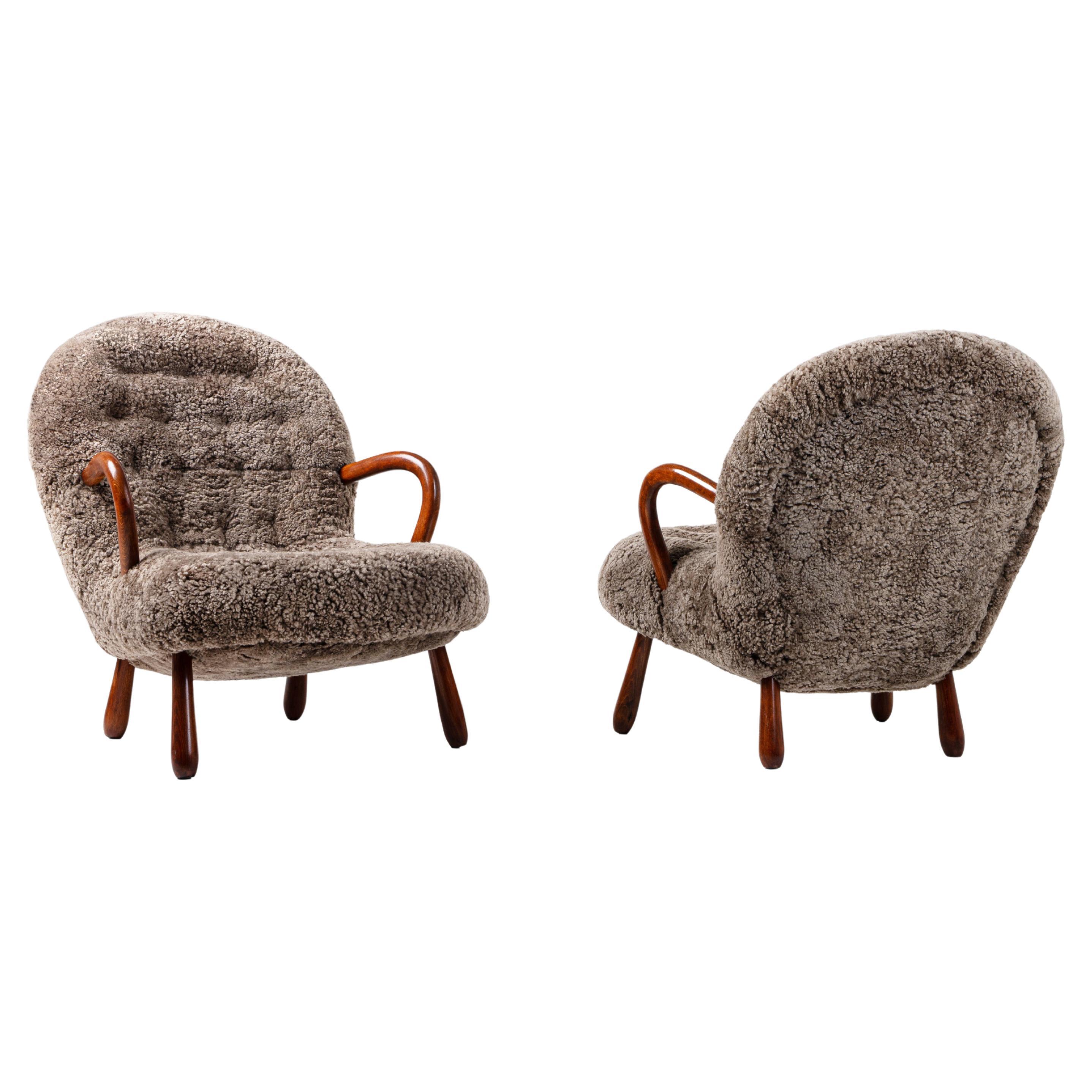 Rare pair of Clam chairs by Arnold Madsen for Madsen 
Schubell, Denmark 1944 en vente