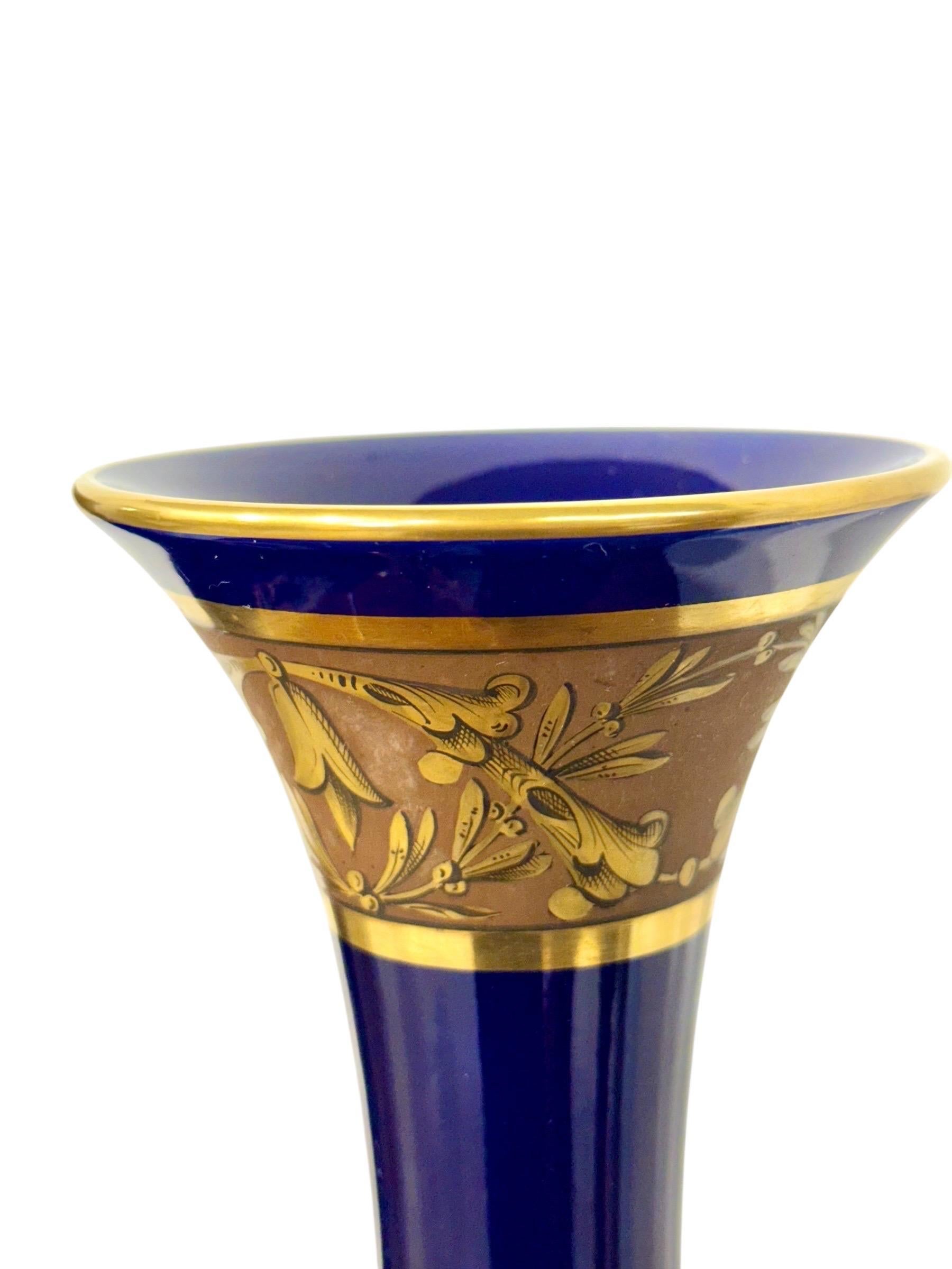 Raro par de jarrones ánfora azul cobalto y dorados de Jaget & Pinon, Tours c.1930 en venta 6