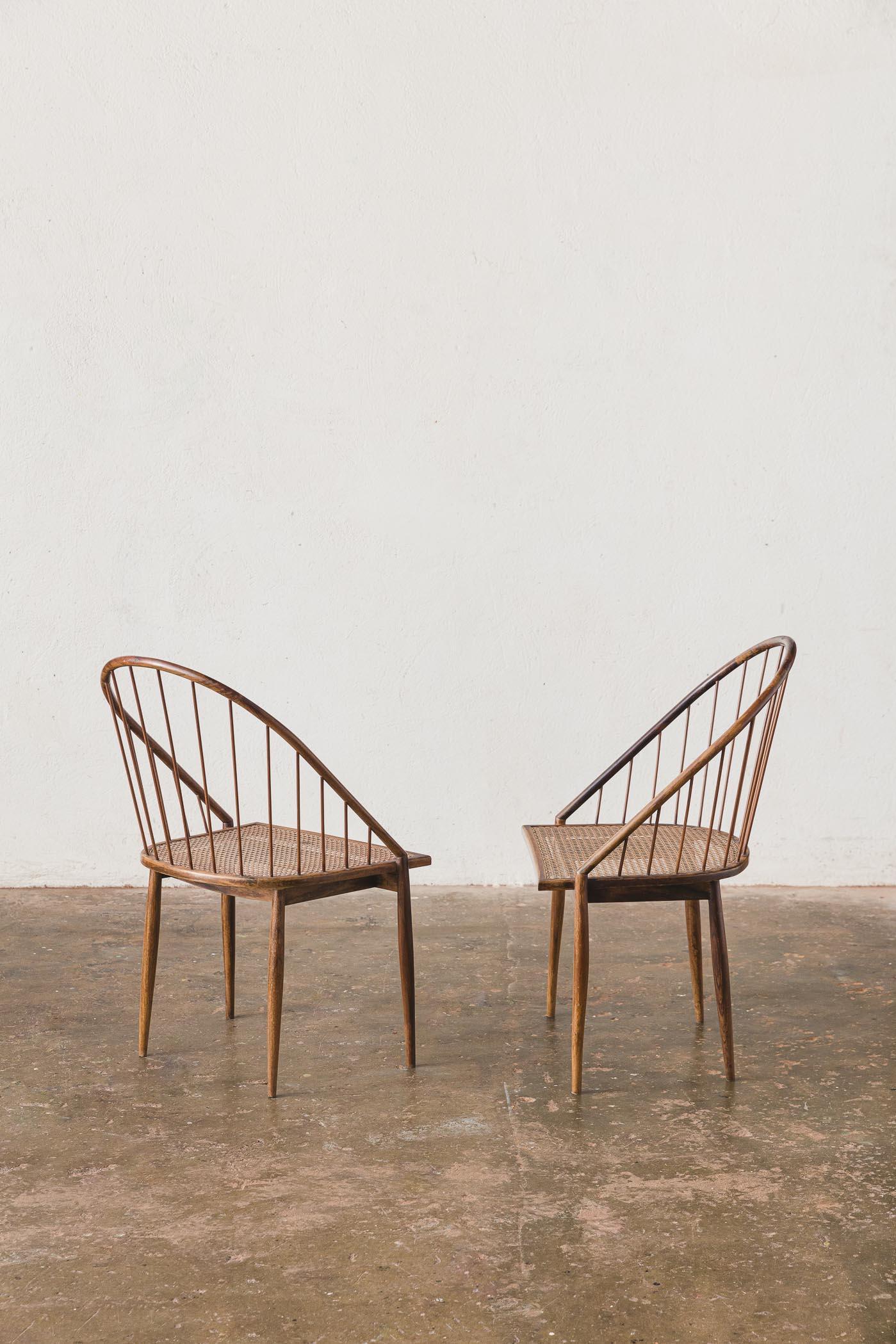 Mid-Century Modern Rare paire de chaises Curva de Joaquim Tenreiro en vente