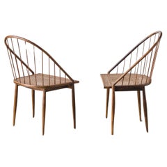 Rare pair of "Curva" chairs by Joaquim Tenreiro
