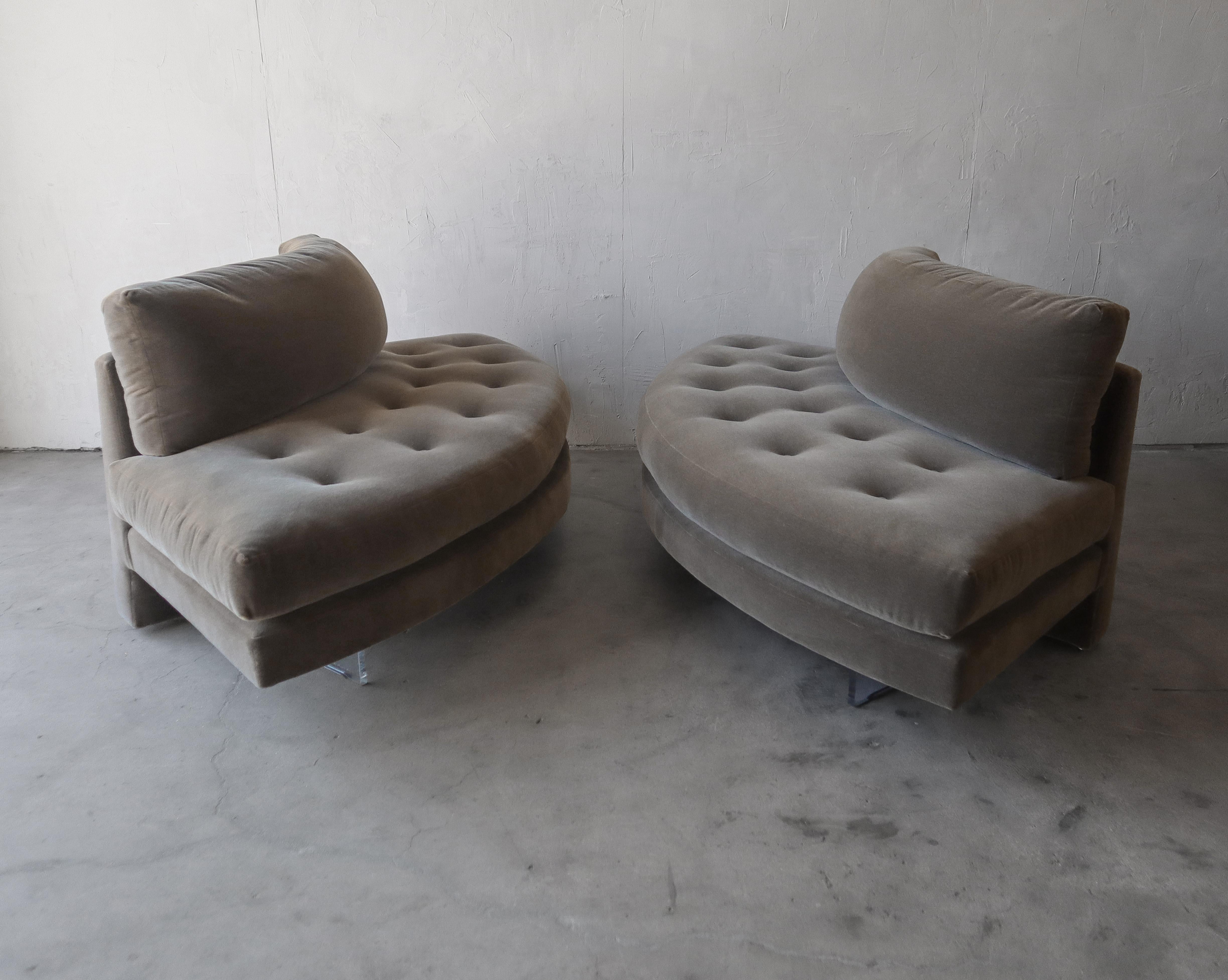 Post-Modern RARE Pair of Curved Omnibus Sofas by Vladimir Kagan For Sale