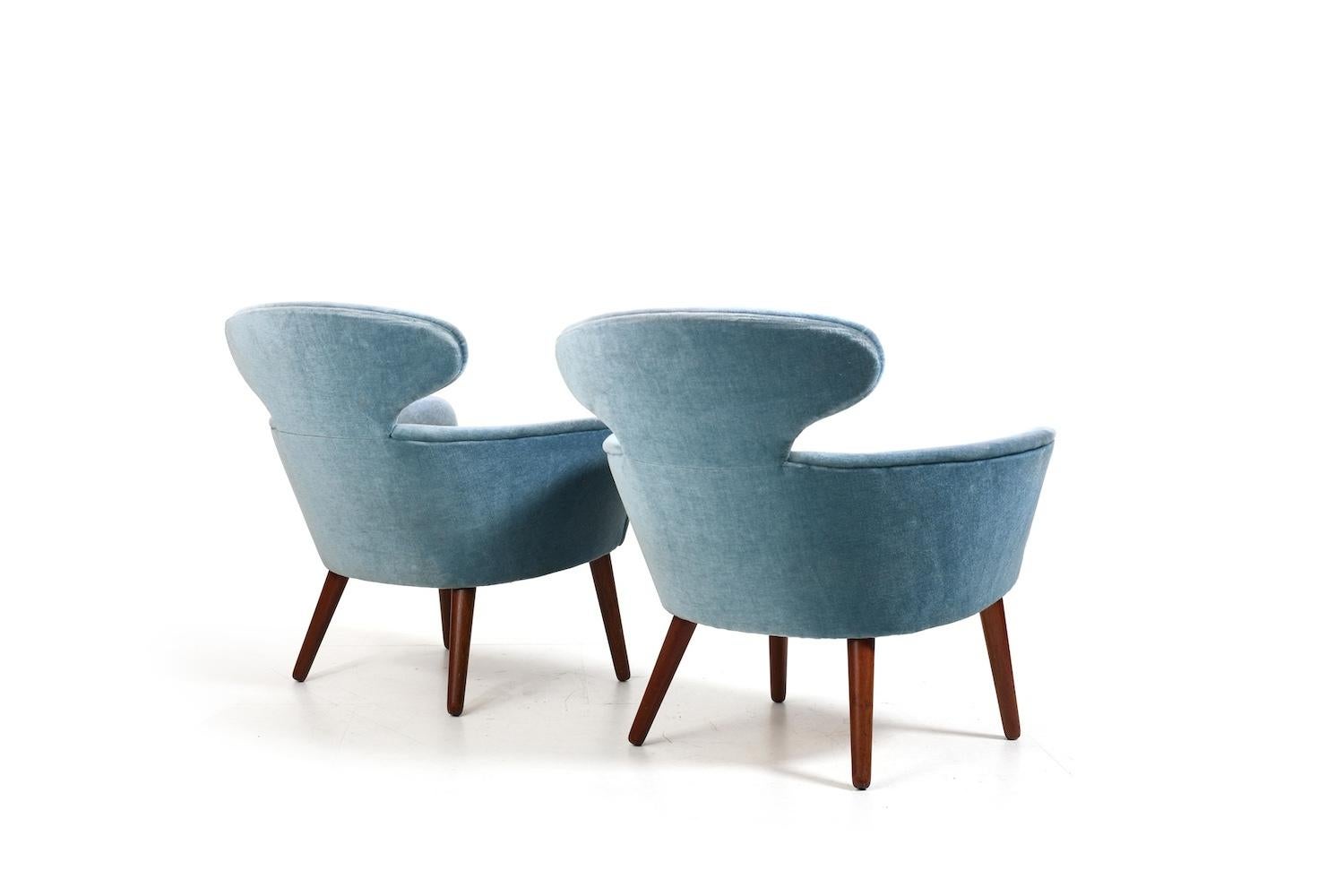 Rara coppia di poltrone danesi in teak e mohair degli anni '50 In condizioni buone in vendita a Handewitt, DE