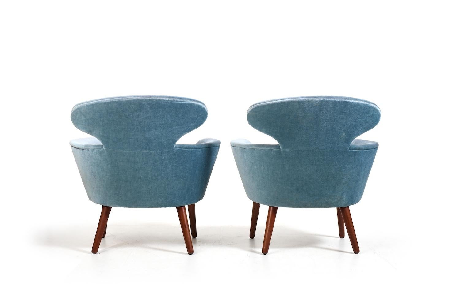 Mohair Rara coppia di poltrone danesi in teak e mohair degli anni '50 in vendita