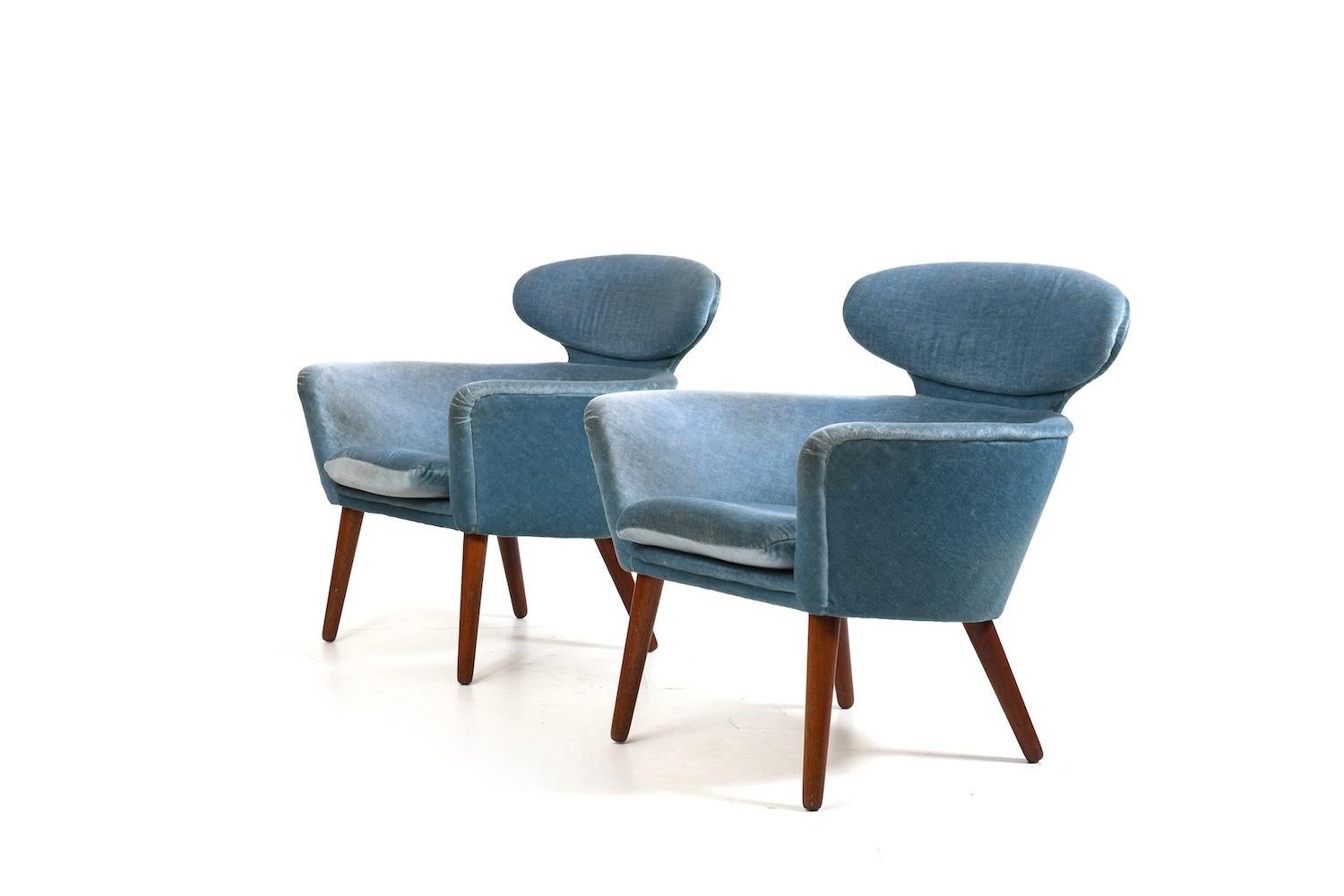 Rara coppia di poltrone danesi in teak e mohair degli anni '50 in vendita 1