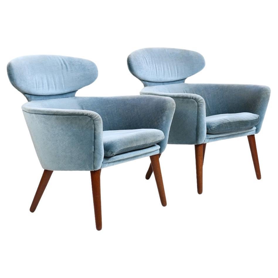 Rara coppia di poltrone danesi in teak e mohair degli anni '50