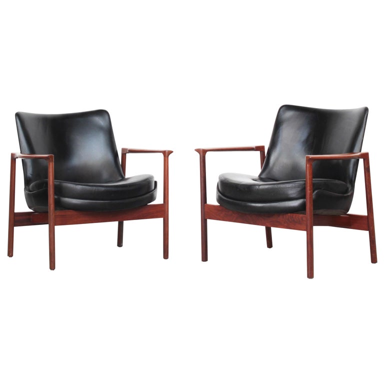 Rare Pair of Danish Lounge Chairs by Ib Kofod-Larsen For Sale