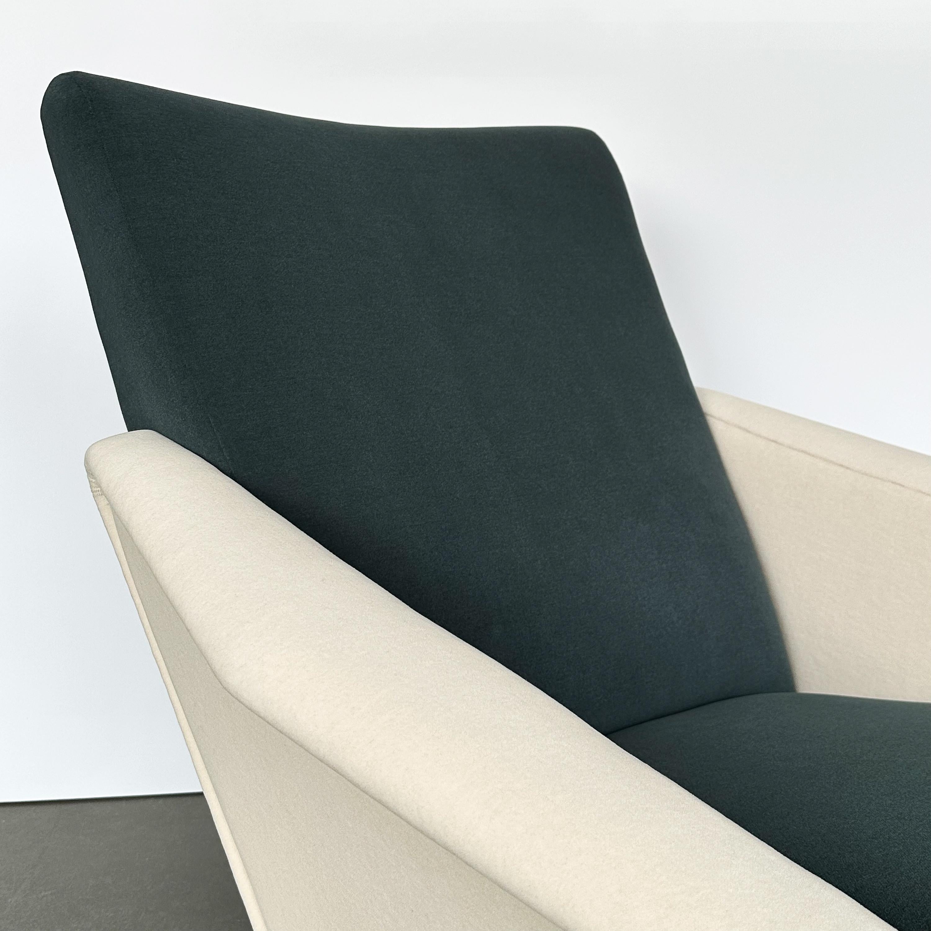 Rare Pair of Distex Lounge Chairs by Gio Ponti 9