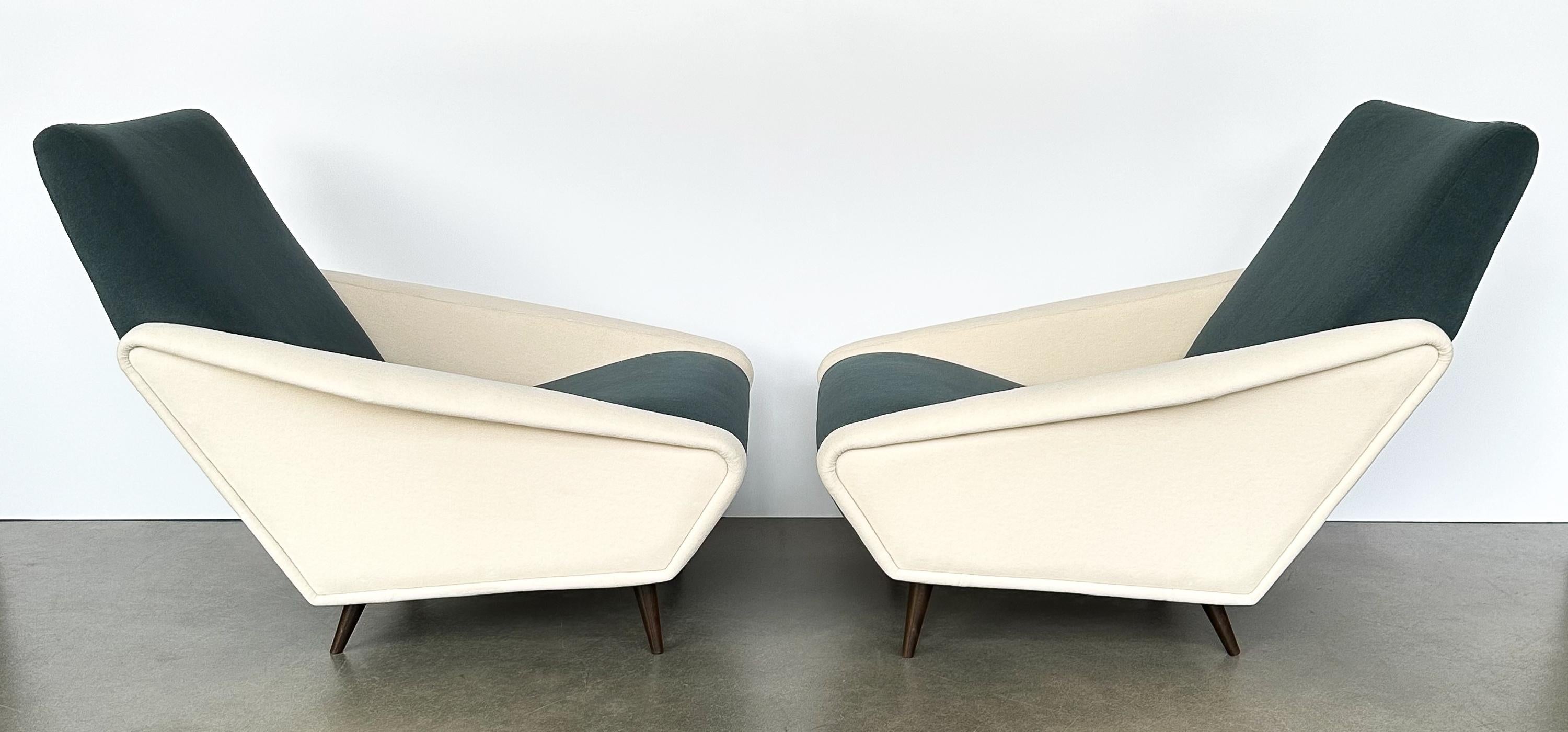 Stained Rare Pair of Distex Lounge Chairs by Gio Ponti