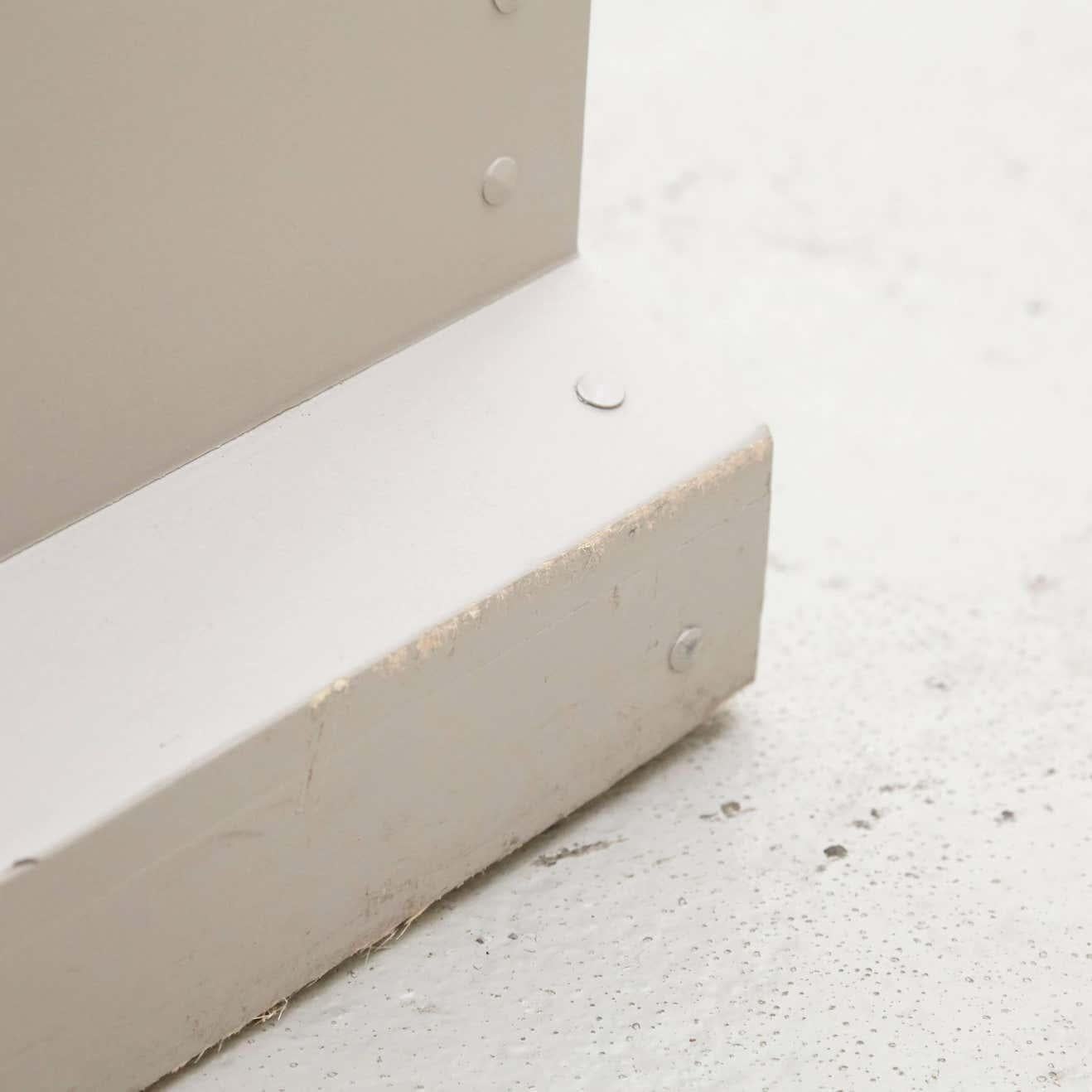 Fine XX secolo Rara coppia di sedie Dom Hans van der Laan Easy in legno grigio in vendita