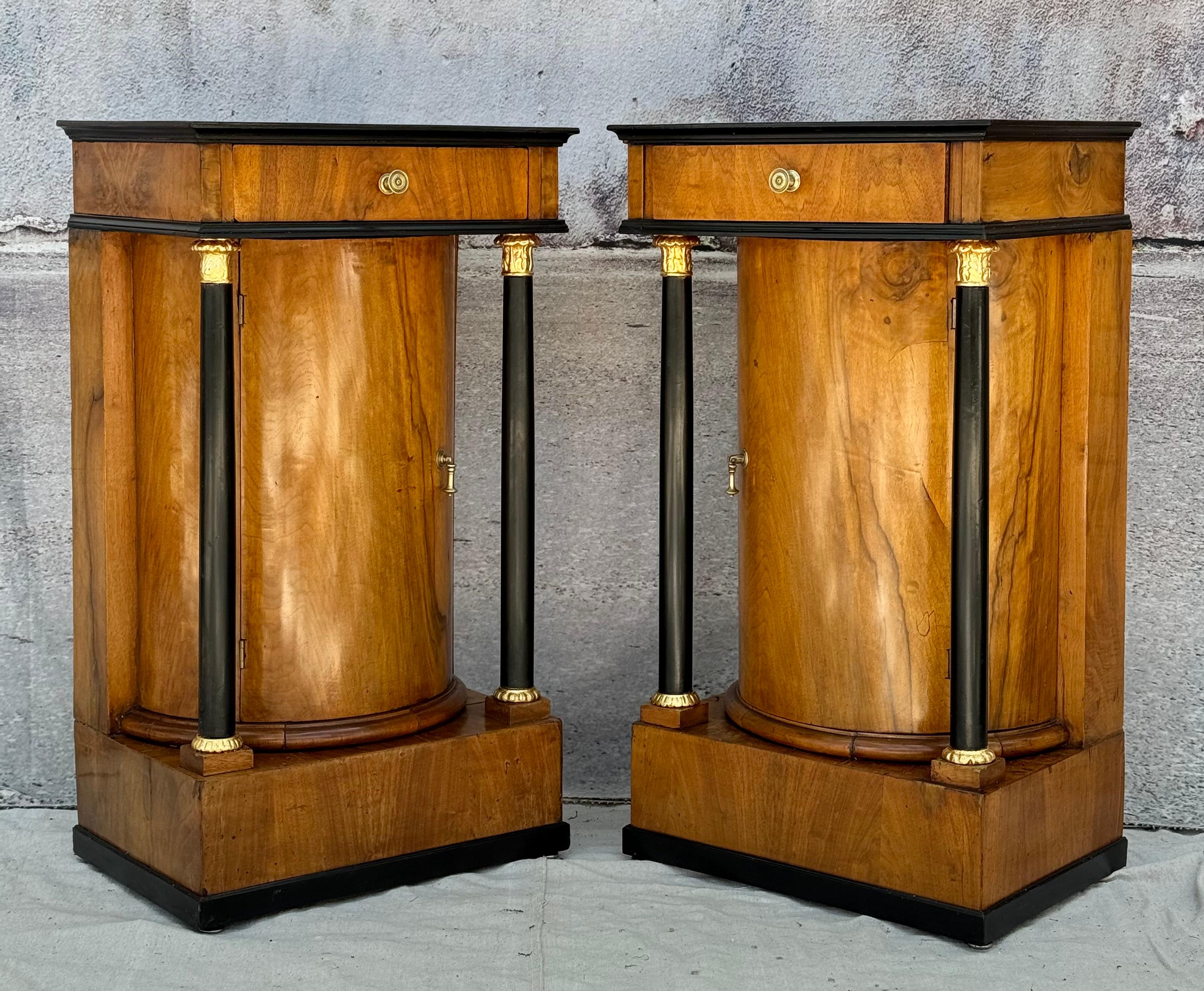 Rare Pair of Early 19th Century Cylinder Side Chests For Sale 6