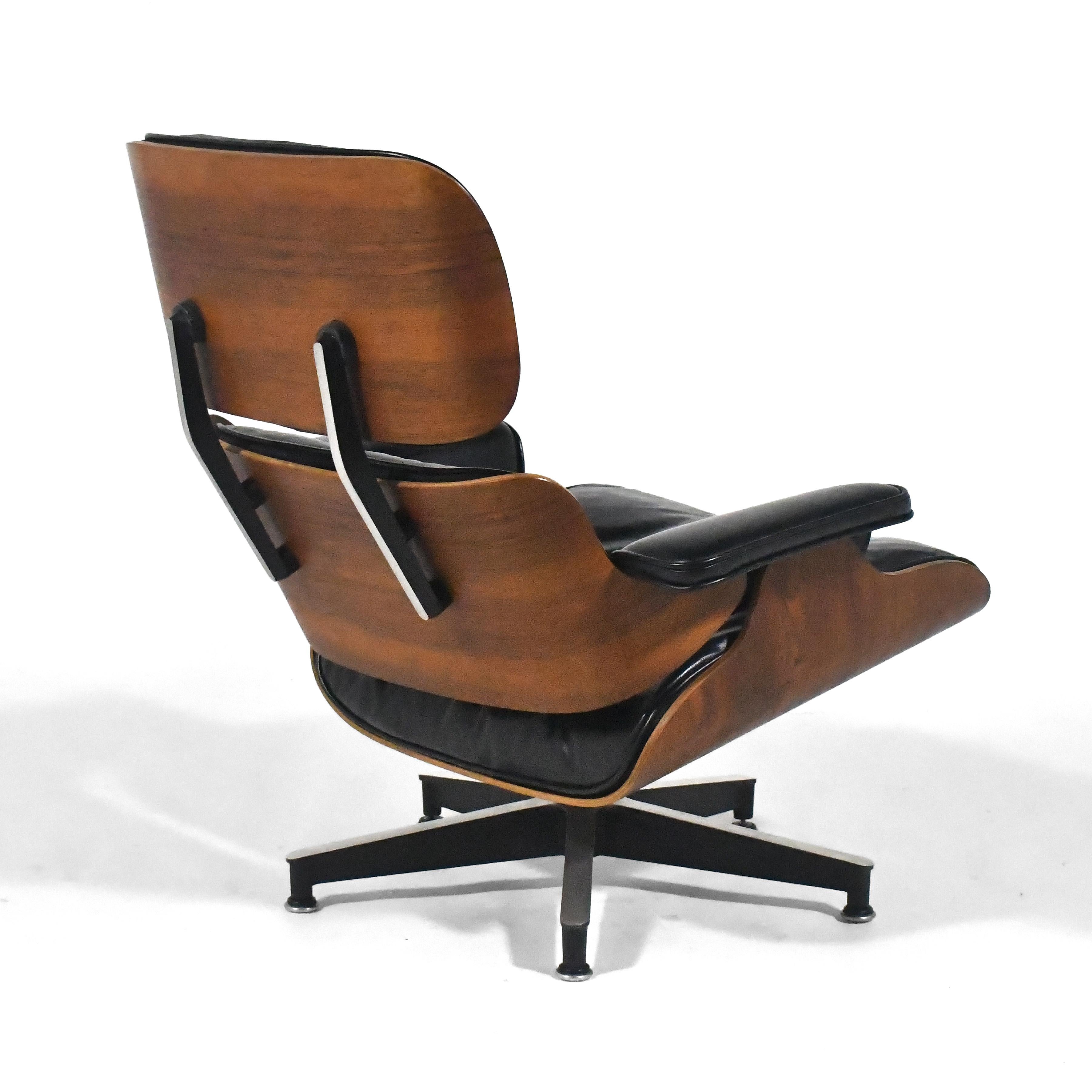Rare Pair of  Early Rosewood Eames Lounge Chairs For Sale 3