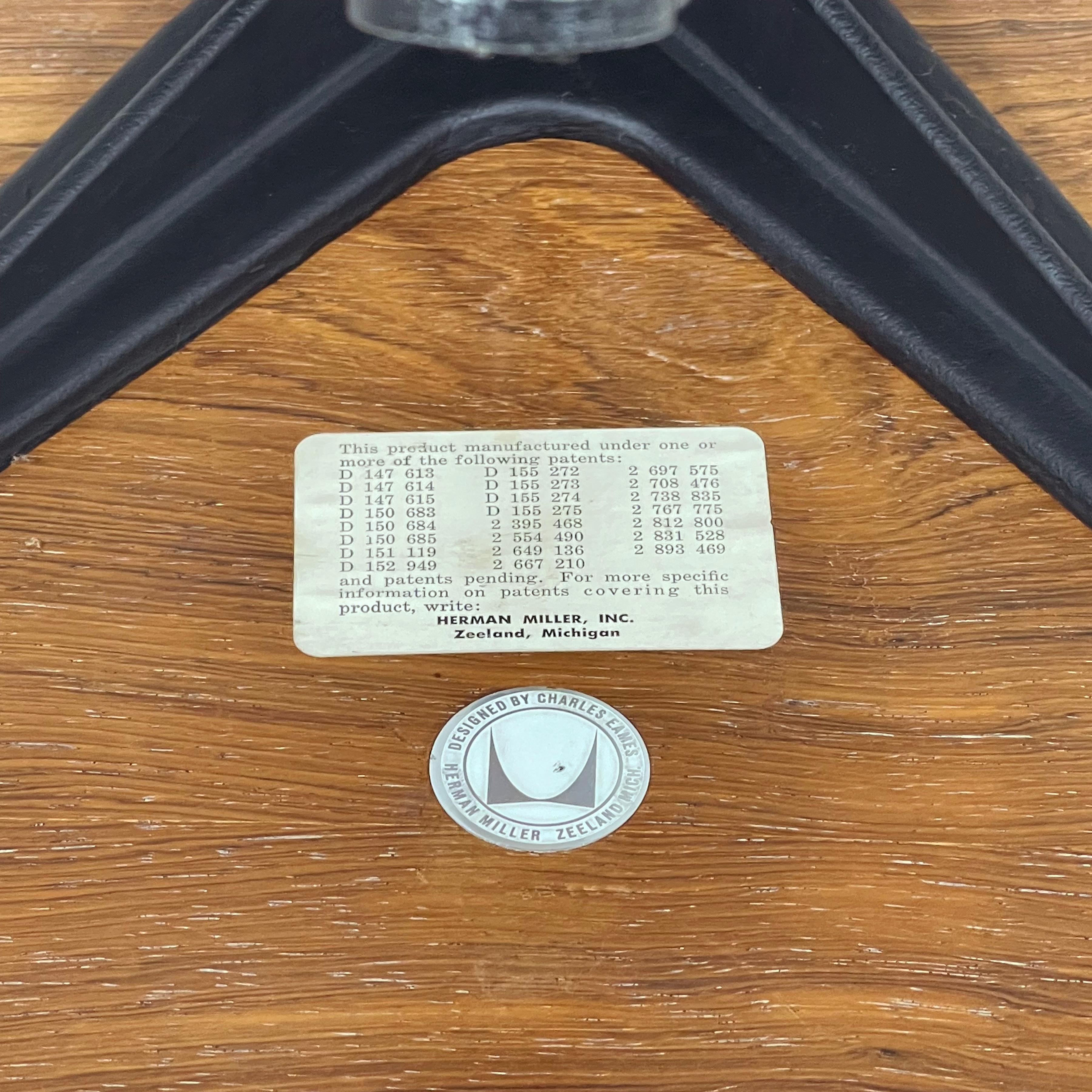 Rare Pair of  Early Rosewood Eames Lounge Chairs For Sale 6