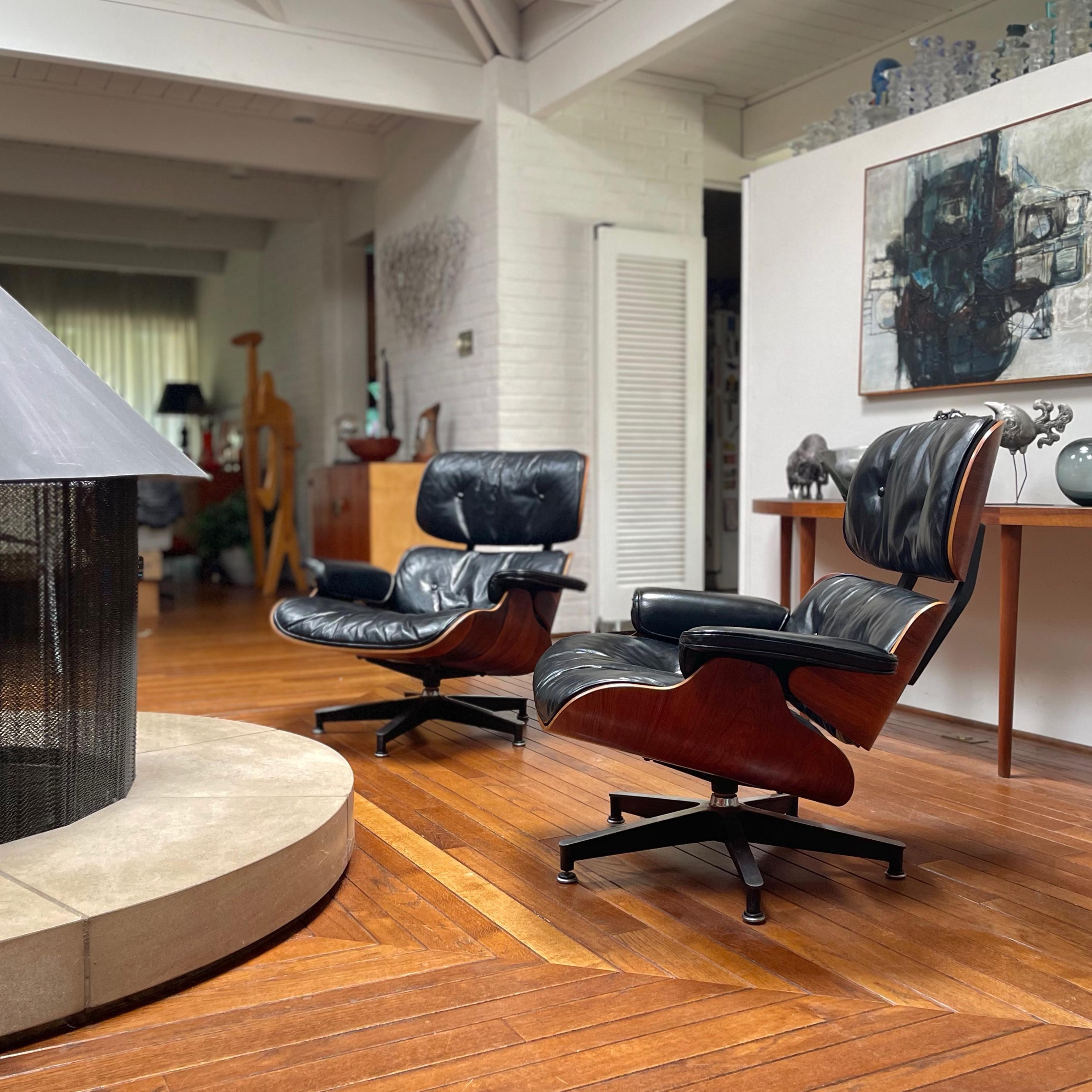 Rare Pair of  Early Rosewood Eames Lounge Chairs For Sale 8