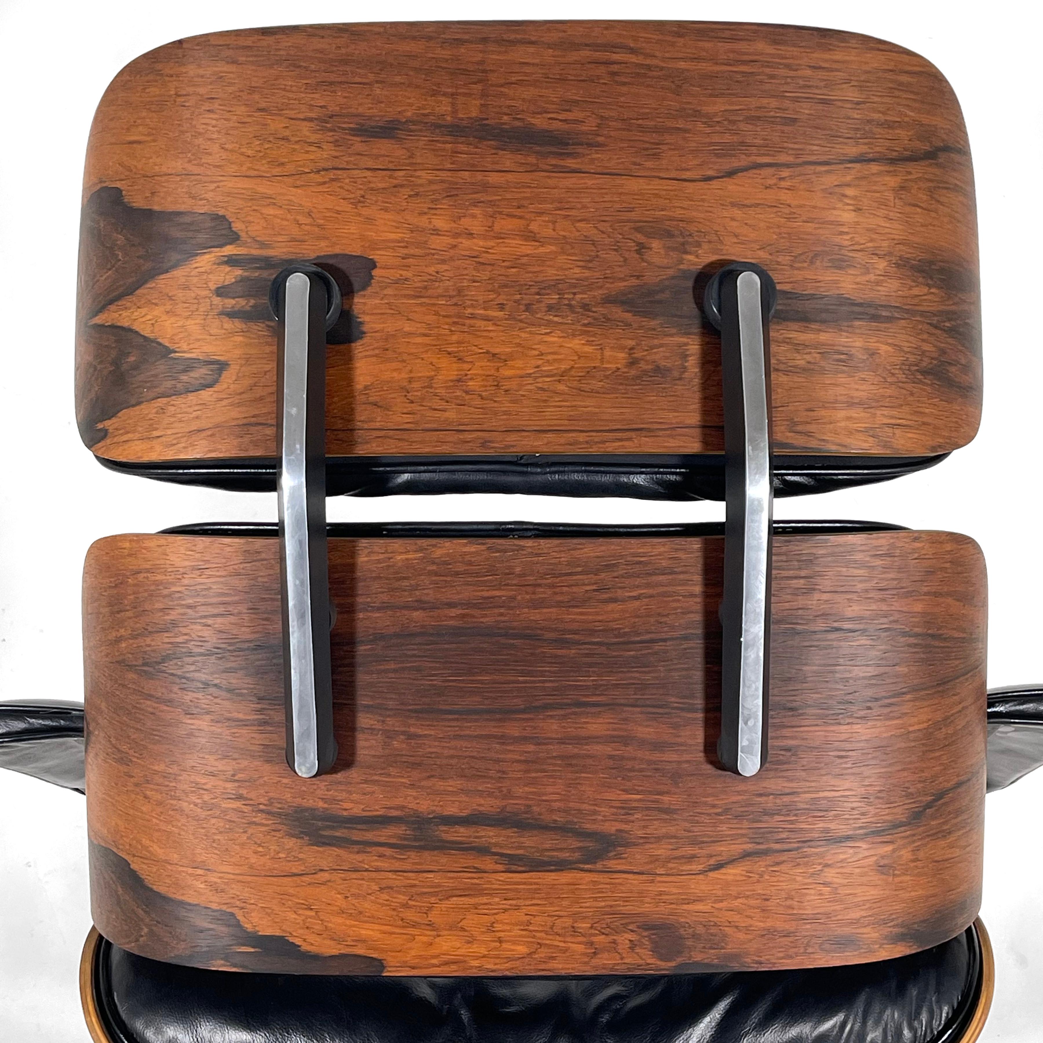 Aluminum Rare Pair of  Early Rosewood Eames Lounge Chairs For Sale