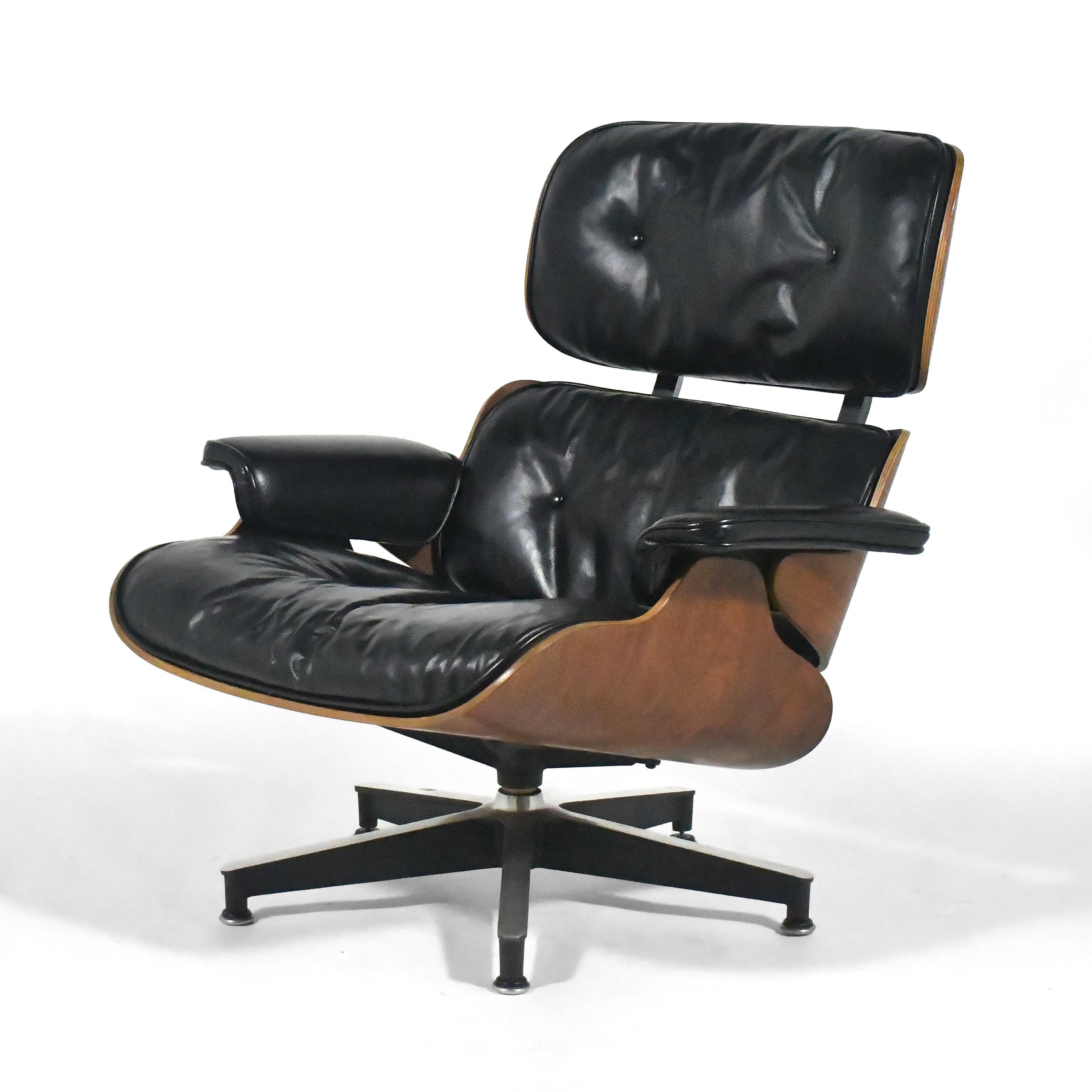 Rare Pair of  Early Rosewood Eames Lounge Chairs For Sale 2