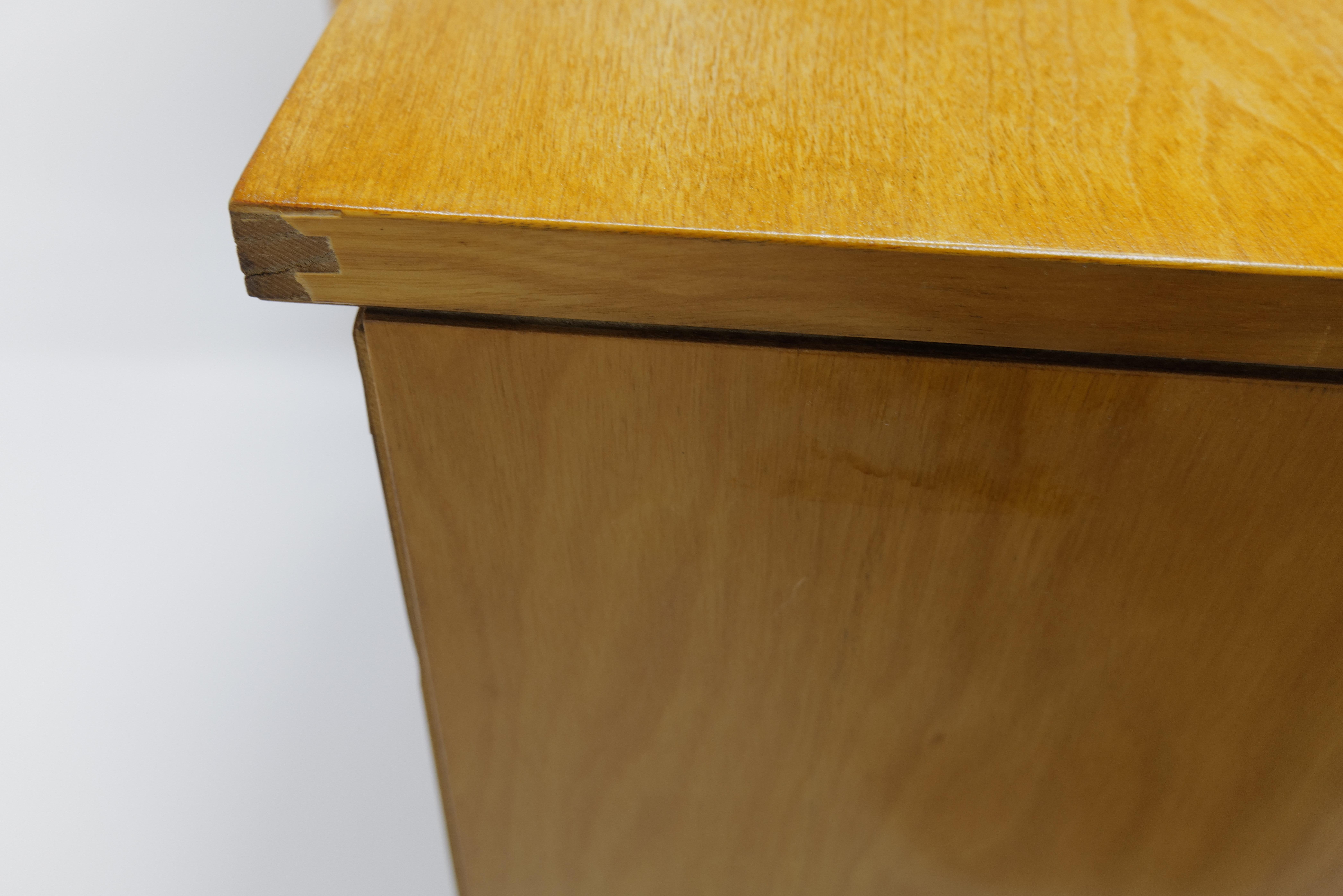 Rara coppia di cassapanche Eliel & Pipsan Saarinen per Johnson Furniture, anni '40 in vendita 4