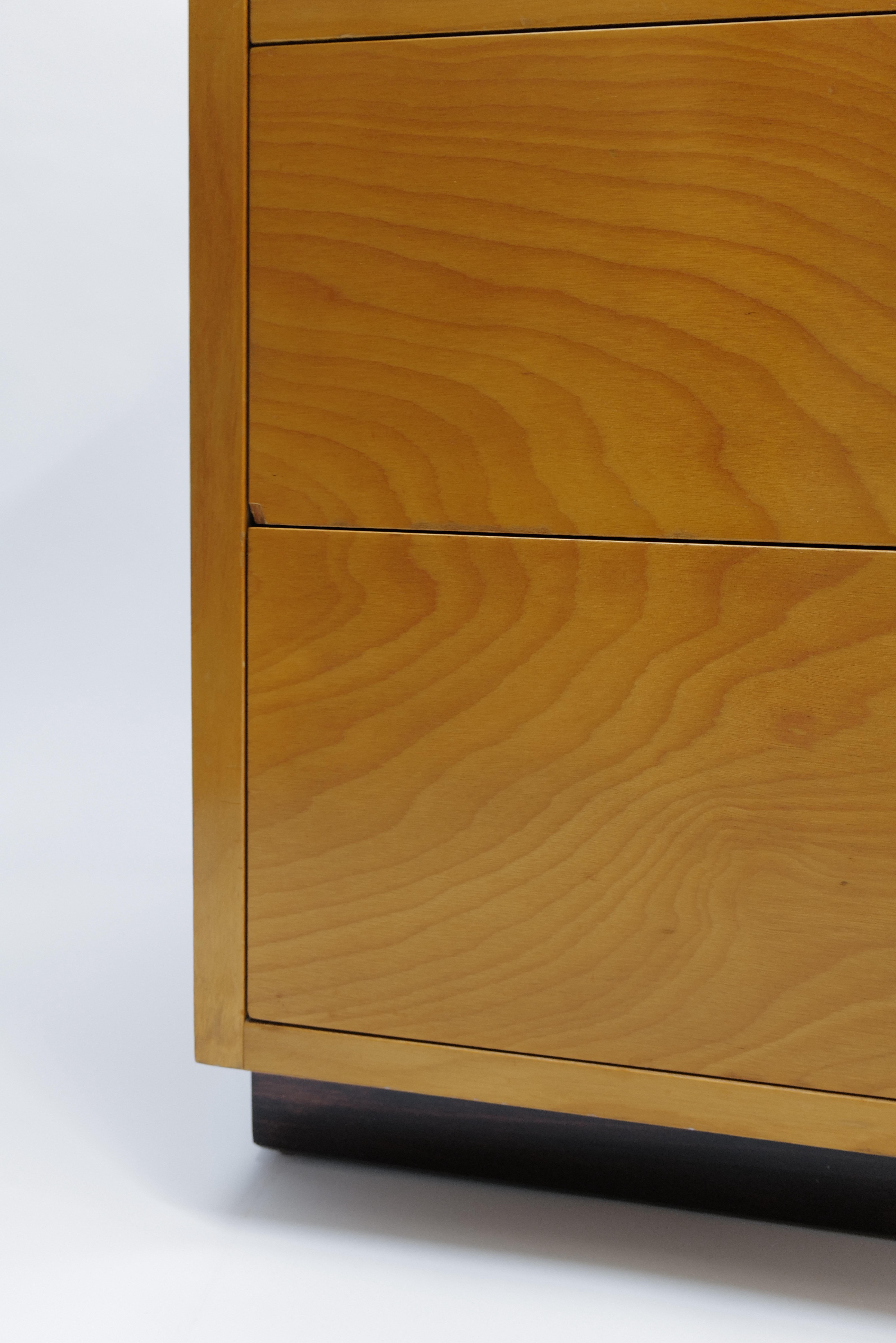 Mid-Century moderno Rara coppia di cassapanche Eliel & Pipsan Saarinen per Johnson Furniture, anni '40 in vendita