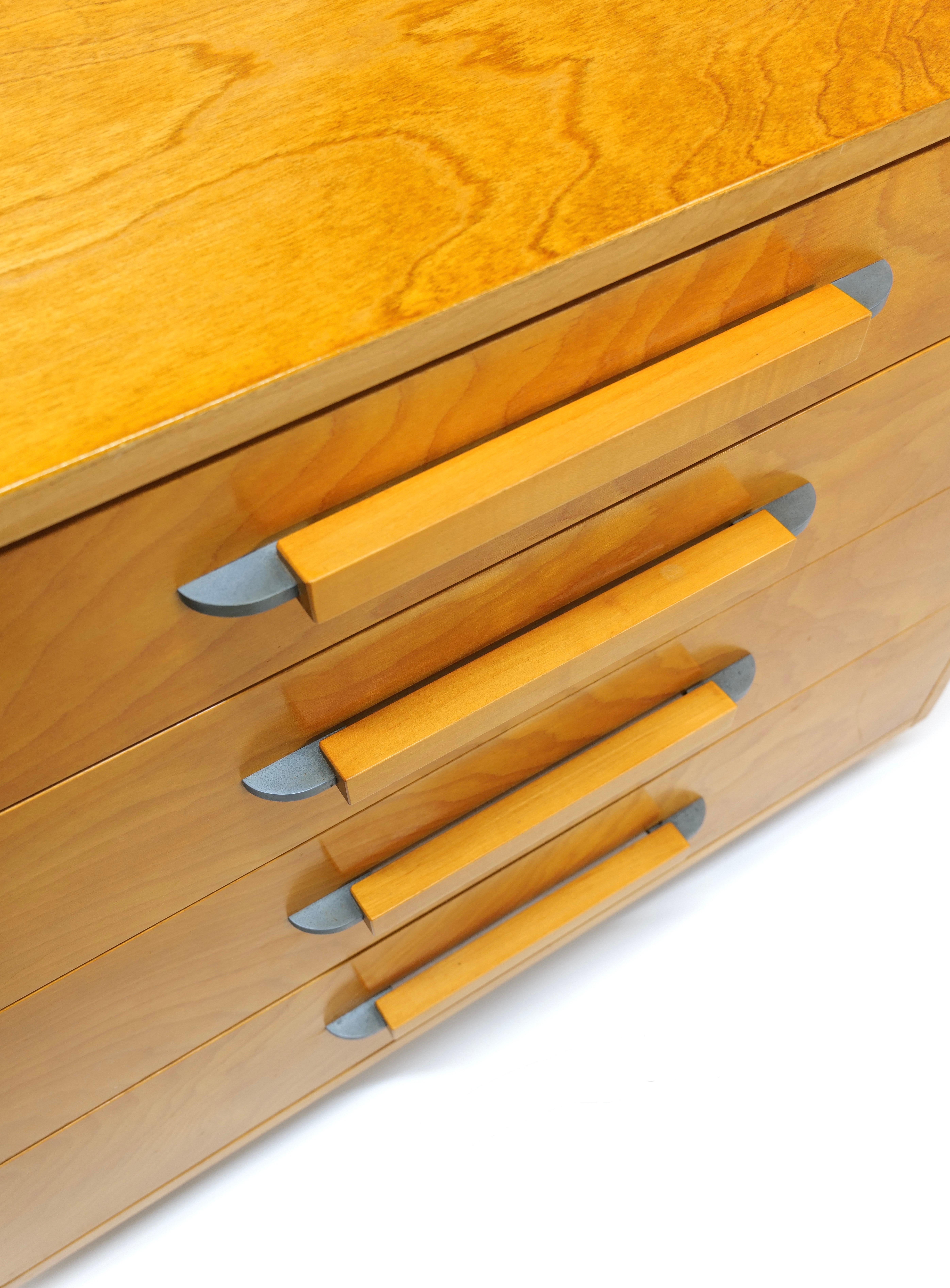 Americano Rara coppia di cassapanche Eliel & Pipsan Saarinen per Johnson Furniture, anni '40 in vendita