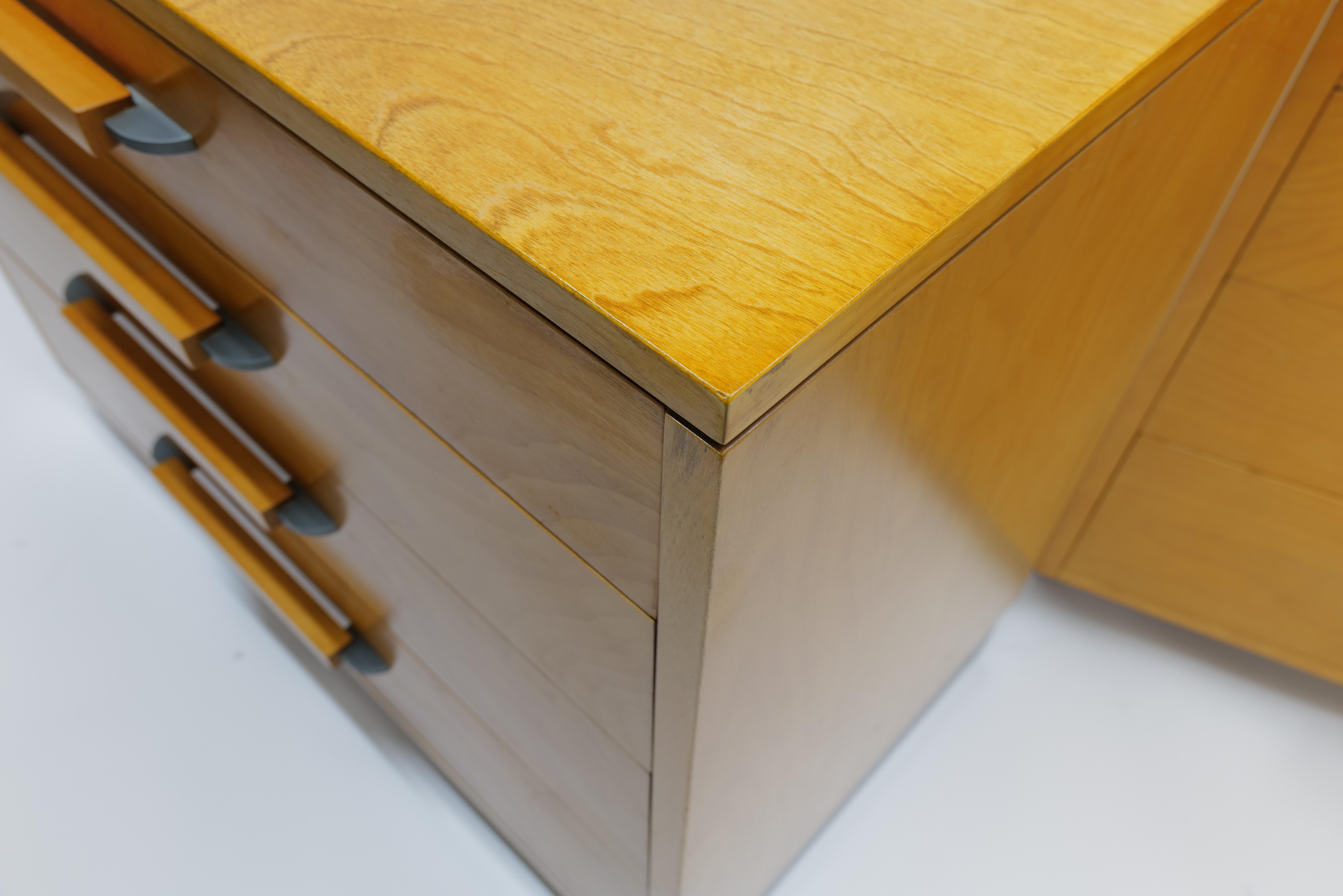 Rara coppia di cassapanche Eliel & Pipsan Saarinen per Johnson Furniture, anni '40 in vendita 1