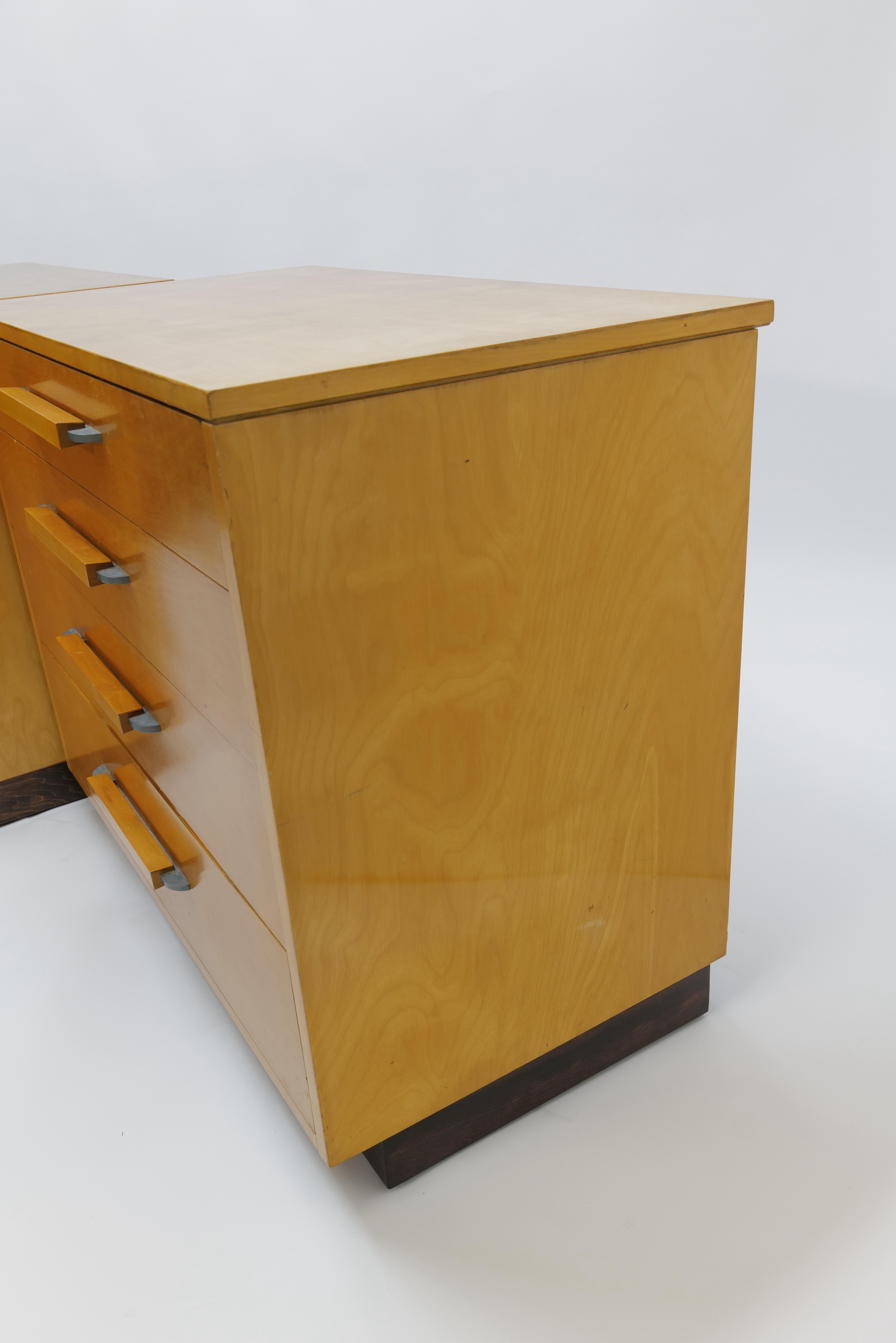 Rara coppia di cassapanche Eliel & Pipsan Saarinen per Johnson Furniture, anni '40 in vendita 2