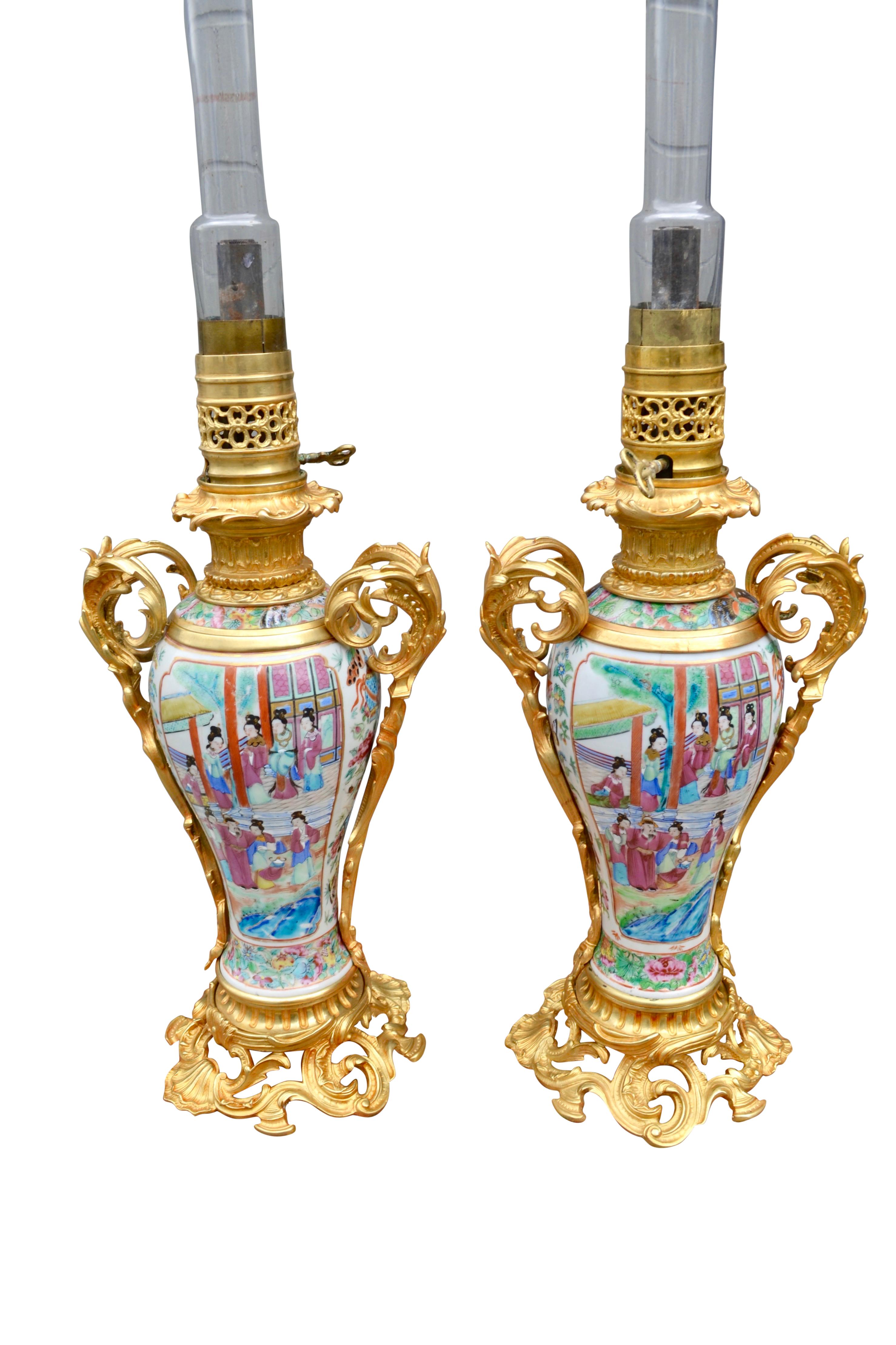 19th Century Rare Pair of Famille Rose Porcelain and Ormolu Napoleon III Oil Lamps For Sale