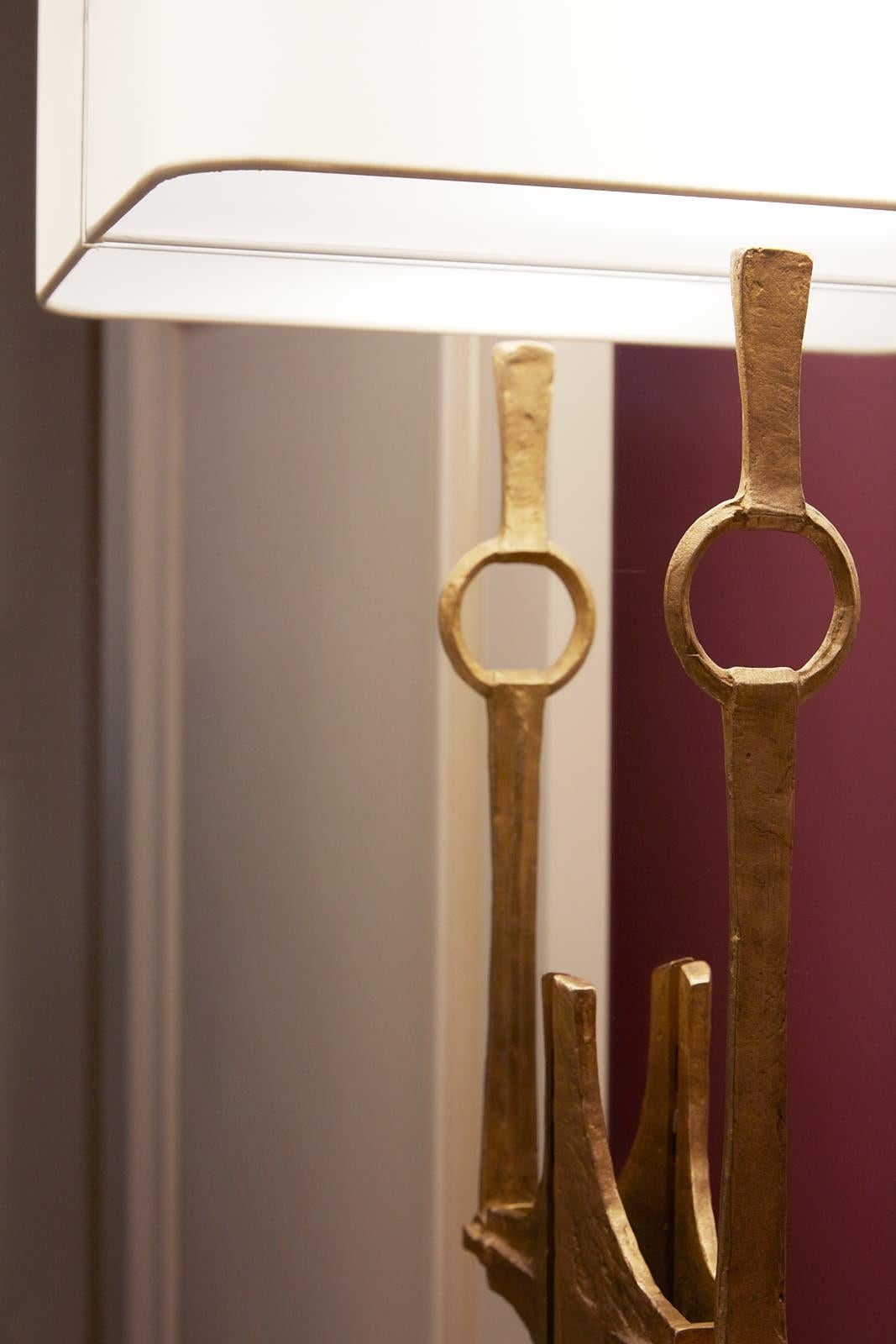 Raro par de lámparas de pared Felix Agostini Etrier, hacia 1960 en Excelente estado para la venta en PARIS, FR