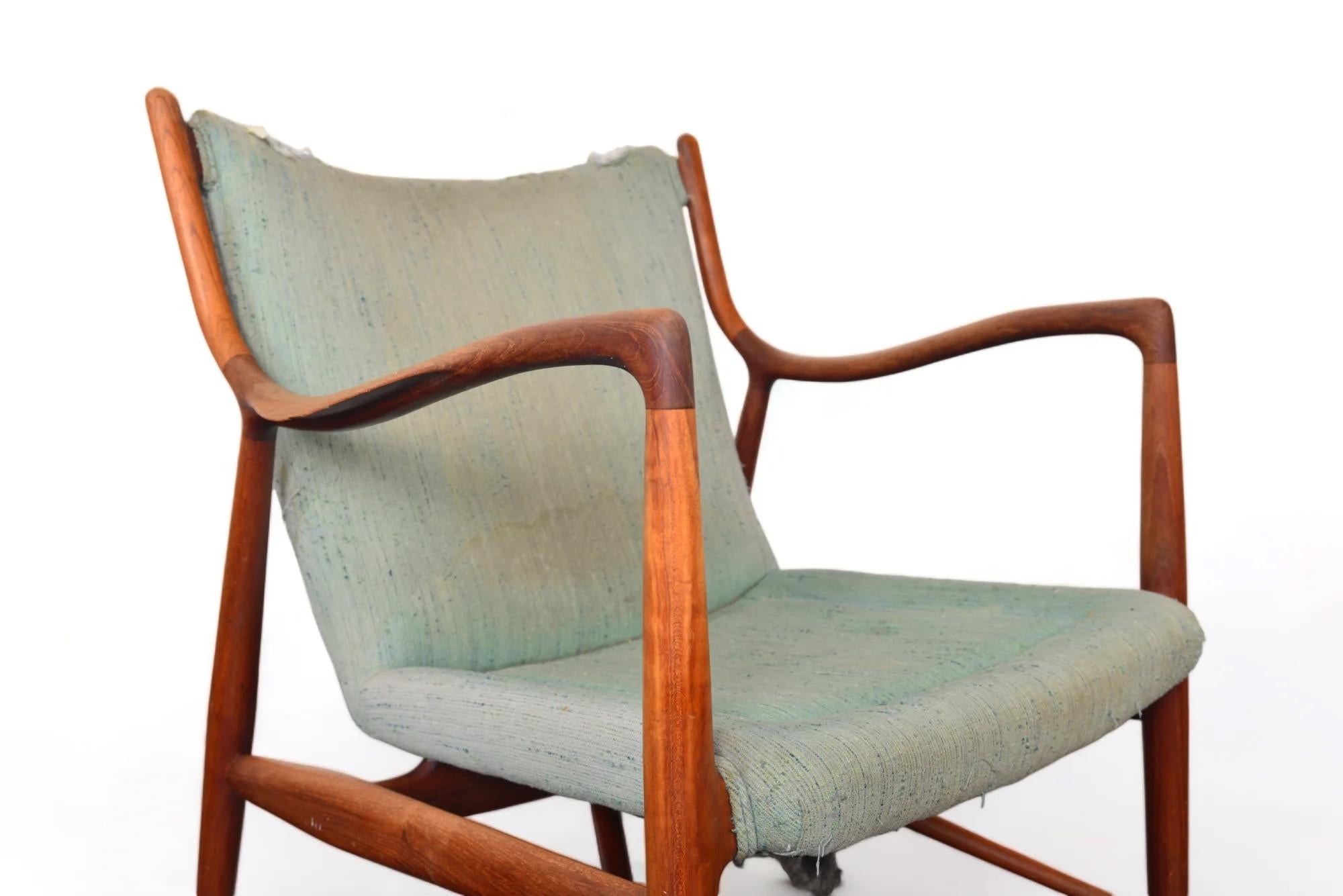 Mid-Century Modern Rare Pair Of Finn Juhl Nv45 Lounge Chairs In Teak For Sale