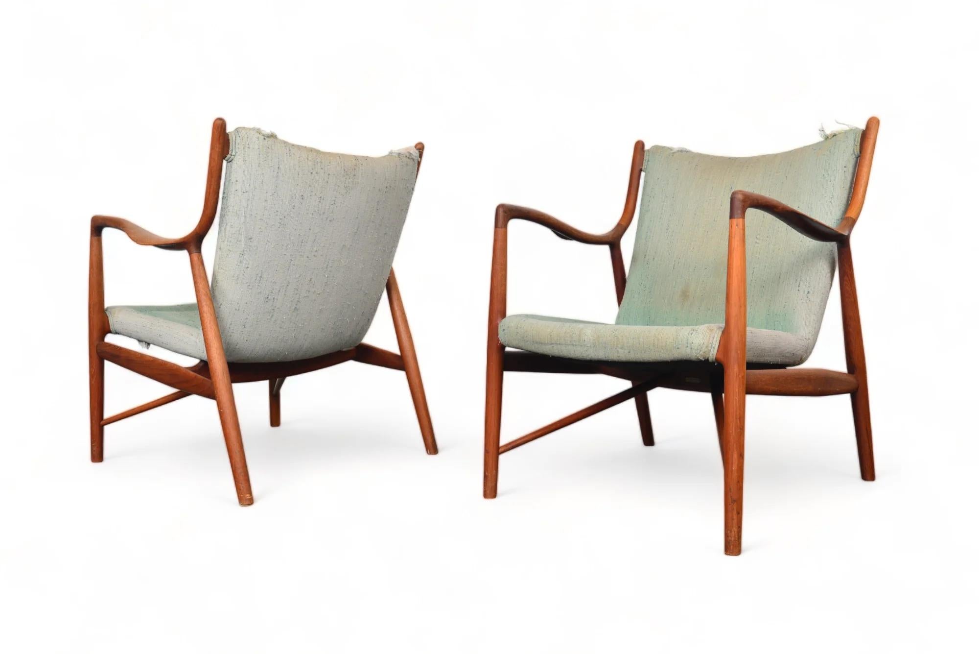 Rare Pair Of Finn Juhl Nv45 Lounge Chairs In Teak In Good Condition For Sale In Berkeley, CA