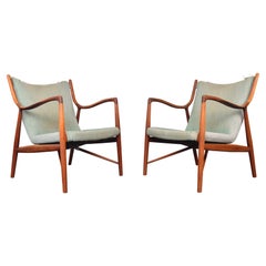 Paire rare de fauteuils de salon Finn Juhl Nv45 en teck