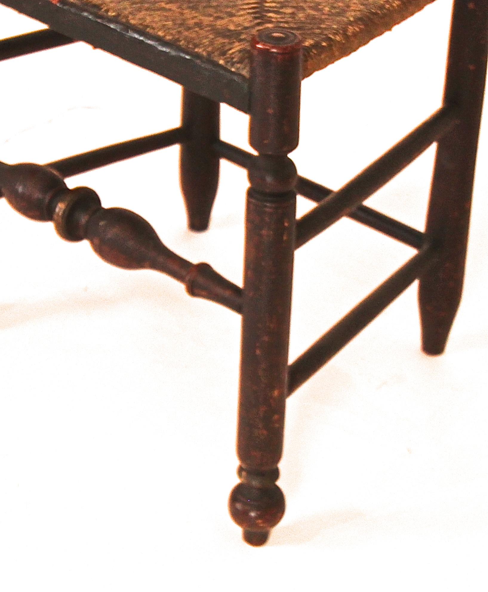 Rare paire de chaises d'appoint à cinq lattes à dossier en échelle Bon état - En vente à West Chester, PA