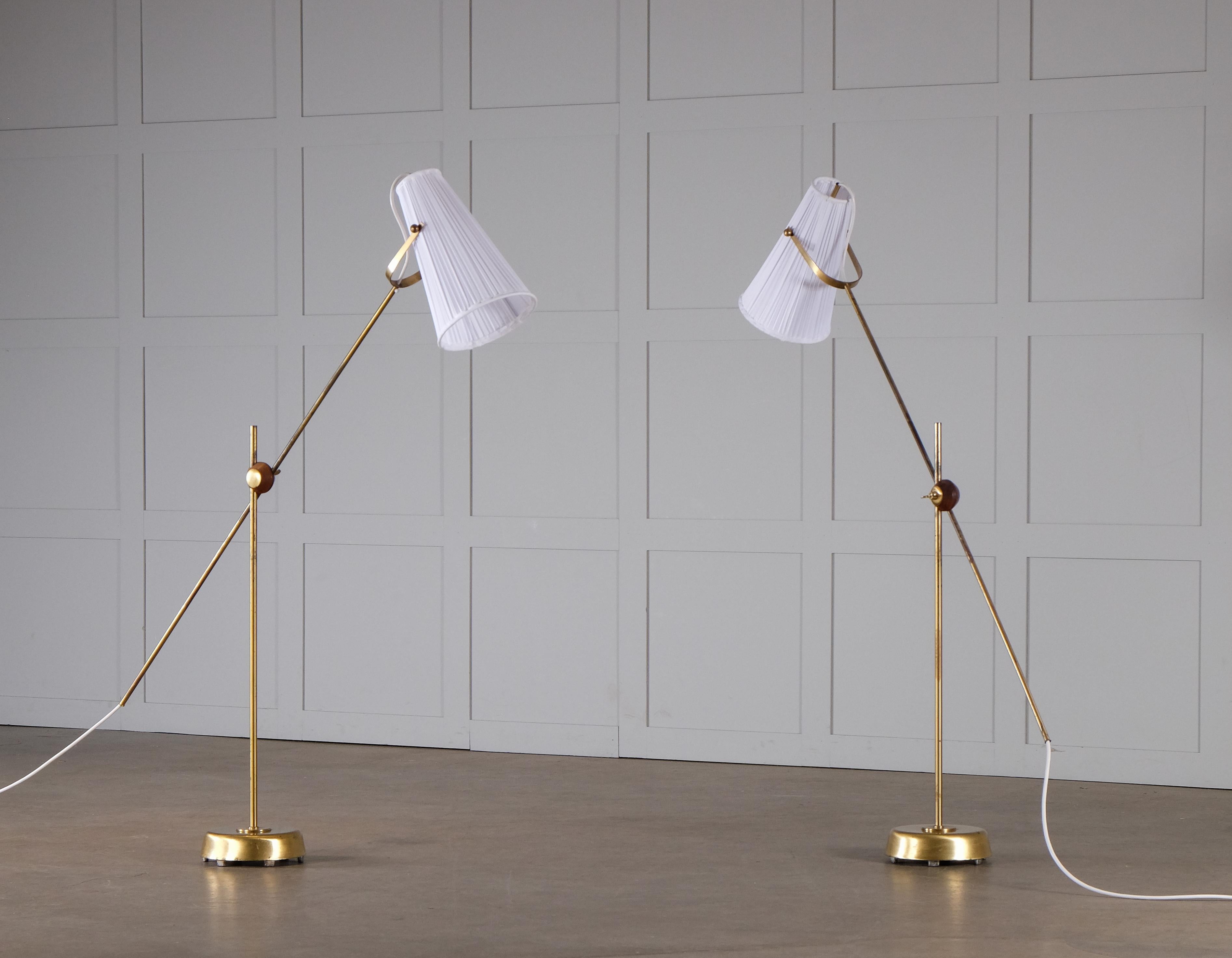 Rare pair of Floor Lamps by Hans Bergström, 1950s For Sale 7
