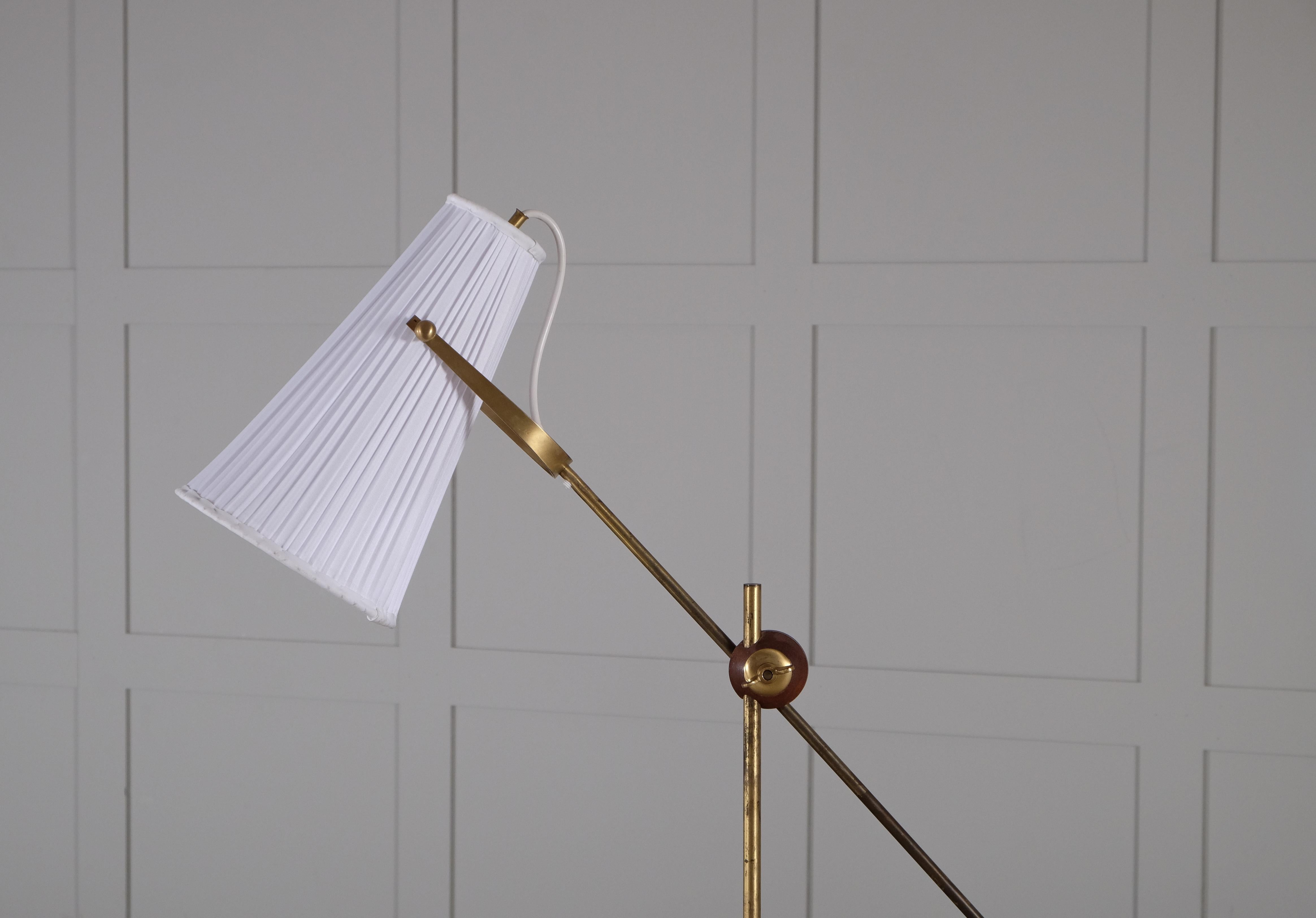 Rare pair of Floor Lamps by Hans Bergström, 1950s In Good Condition For Sale In Stockholm, SE