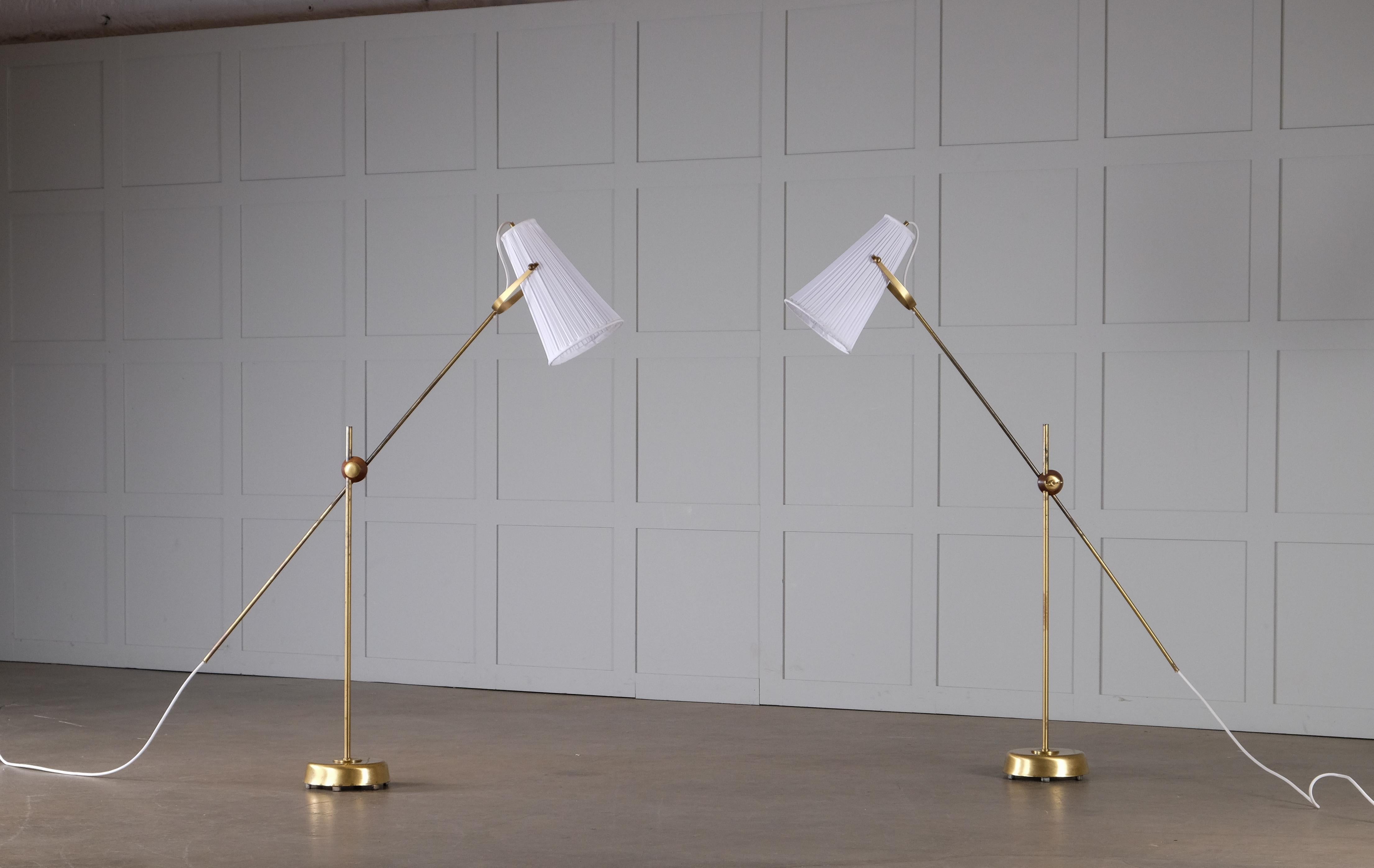 Rare pair of Floor Lamps by Hans Bergström, 1950s For Sale 2