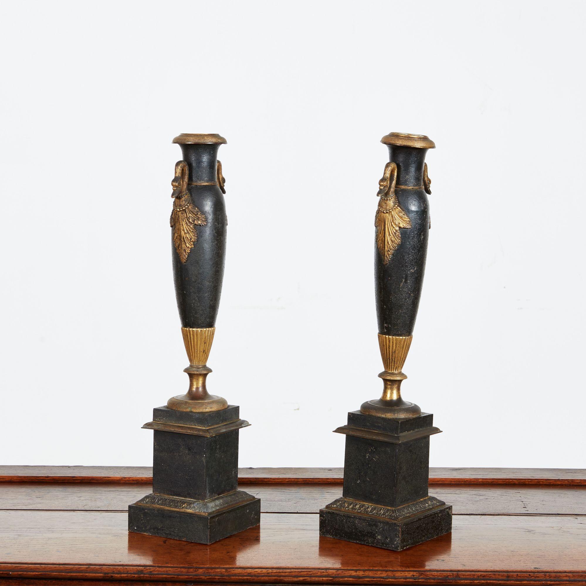 Étain Rare paire de français du 18ème siècle Lampes Tole en vente