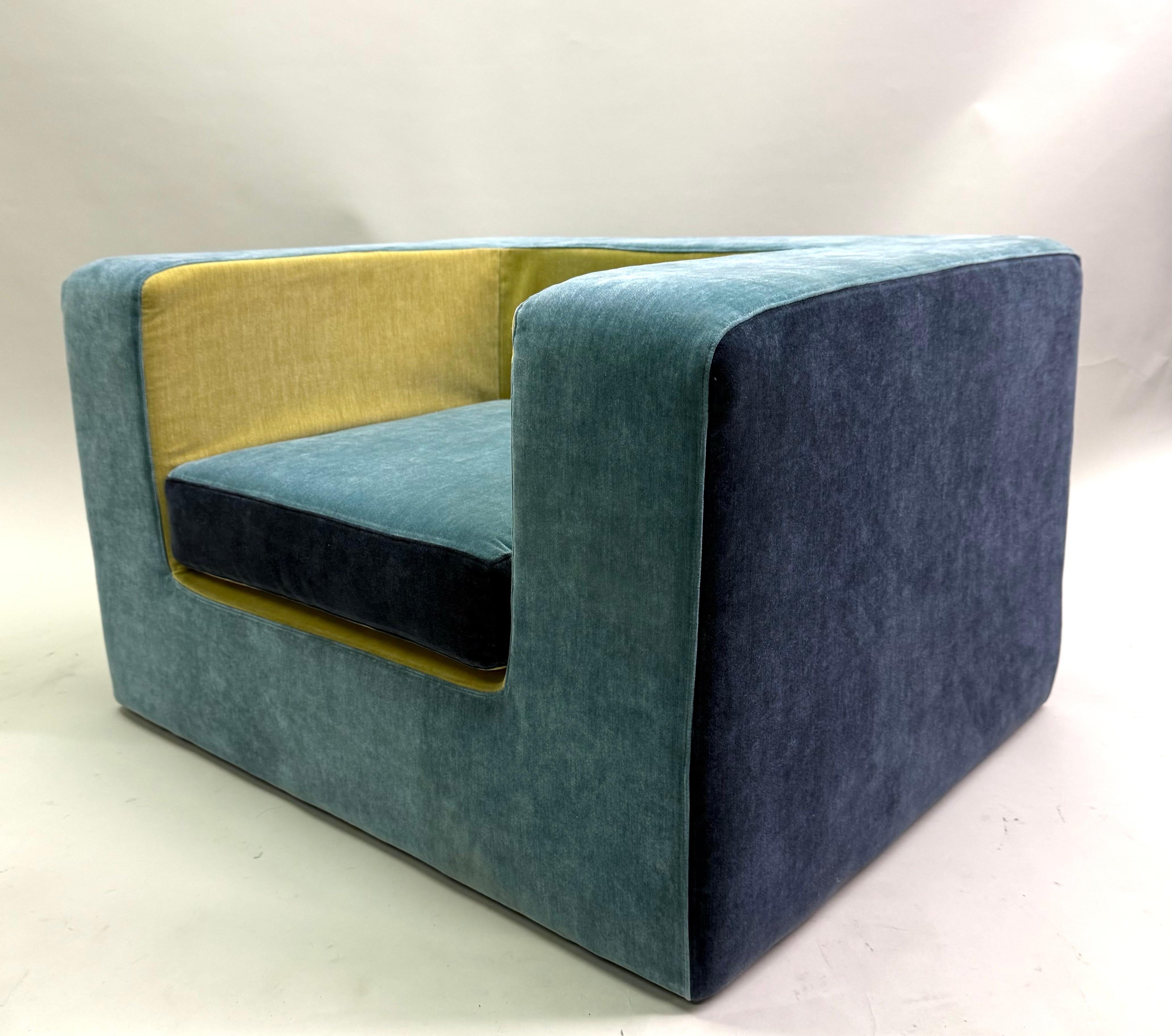 Mid-Century moderno Rara coppia di sedie da salotto in stile Art Deco francese di Jean-Michel Frank in vendita