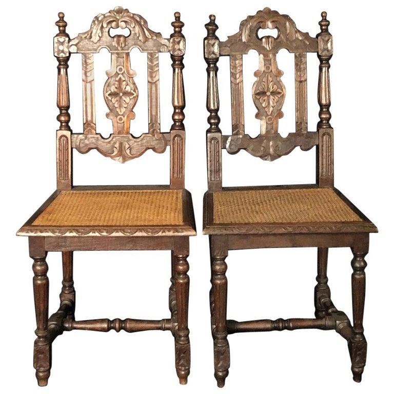 Rare paire de chaises françaises sculptées en chêne Henri II du 19ème  siècle avec sièges cannés En vente sur 1stDibs | chaises henri ii, chaises  henri 2
