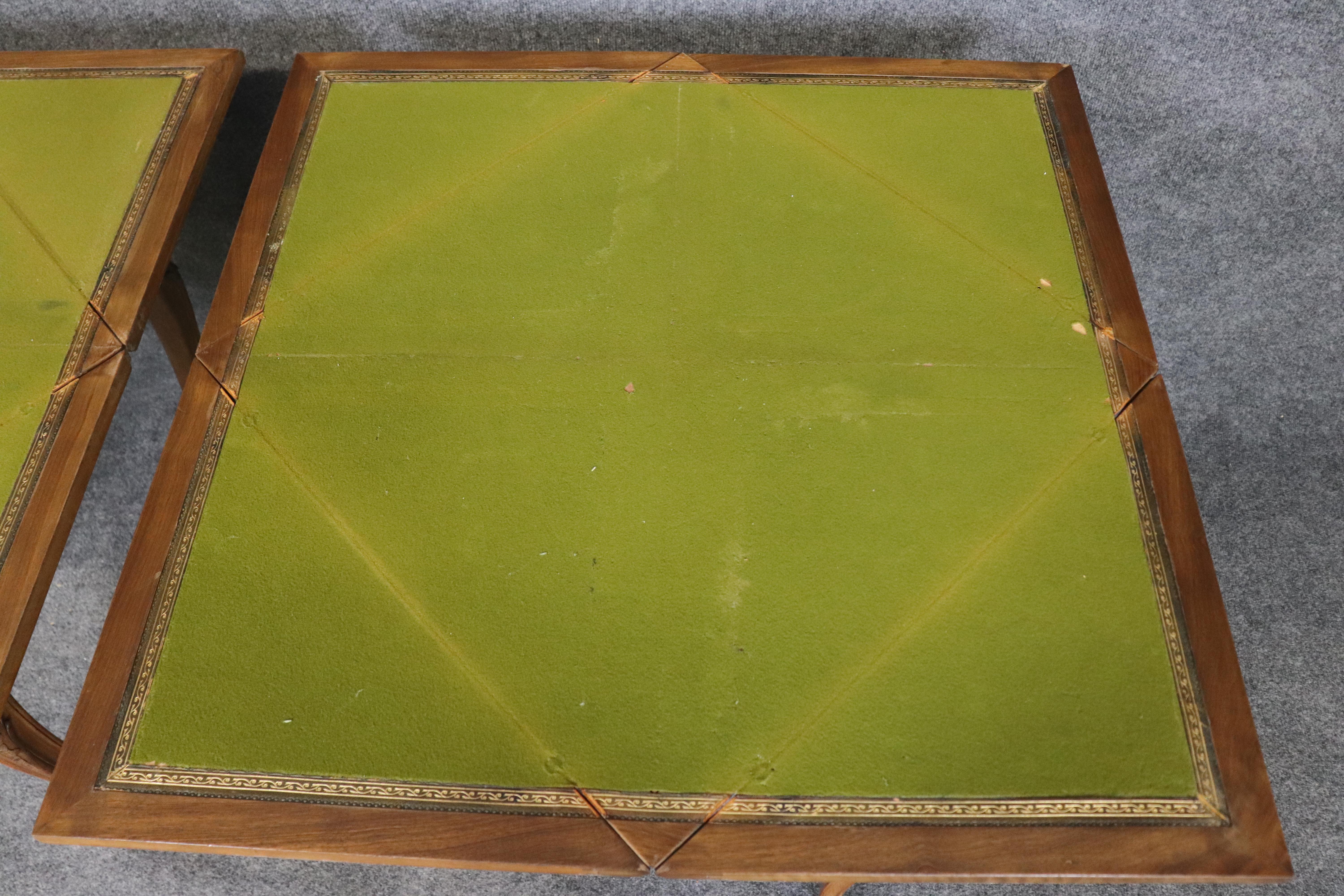 Rare Pair of French Louis XV Walnut Games Tables with Napkin-Fold Leaves For Sale 3