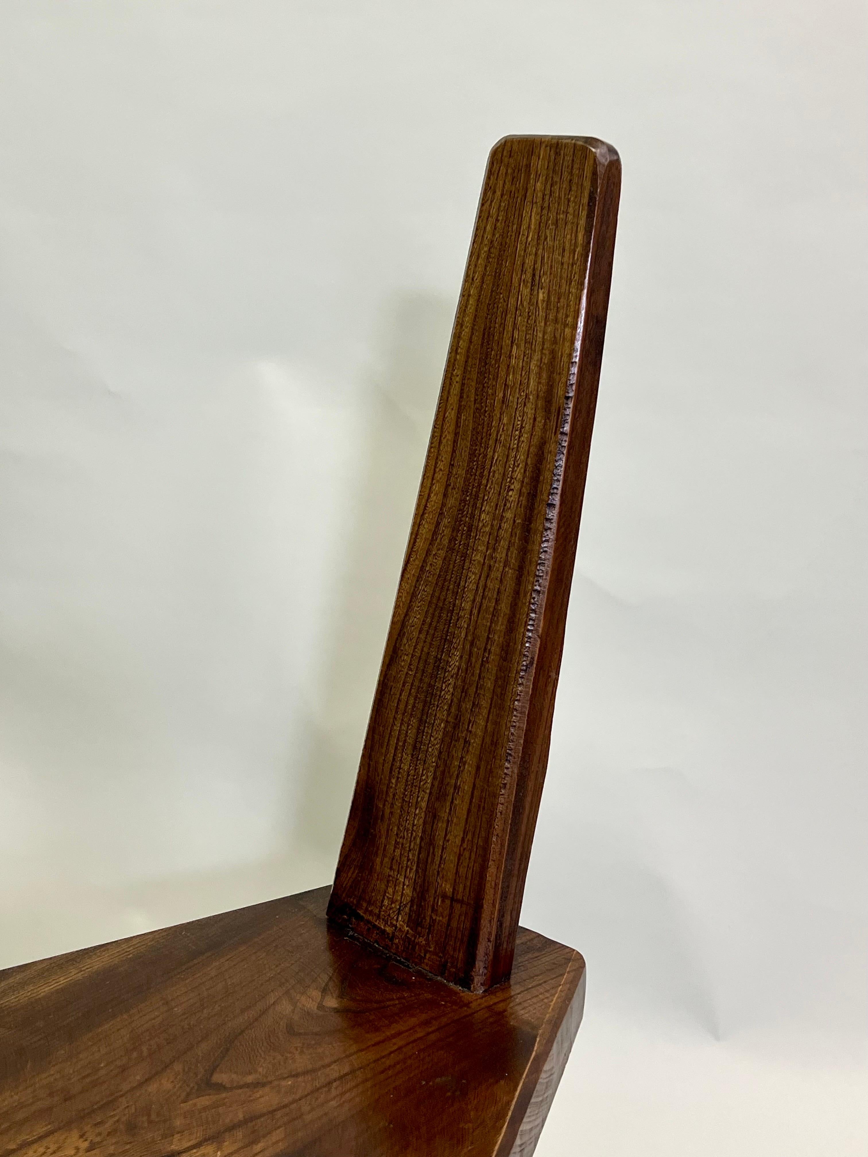 Paire rare de chaises artisanales françaises en bois de style mi-siècle moderne, Pierre Jeanneret  en vente 5