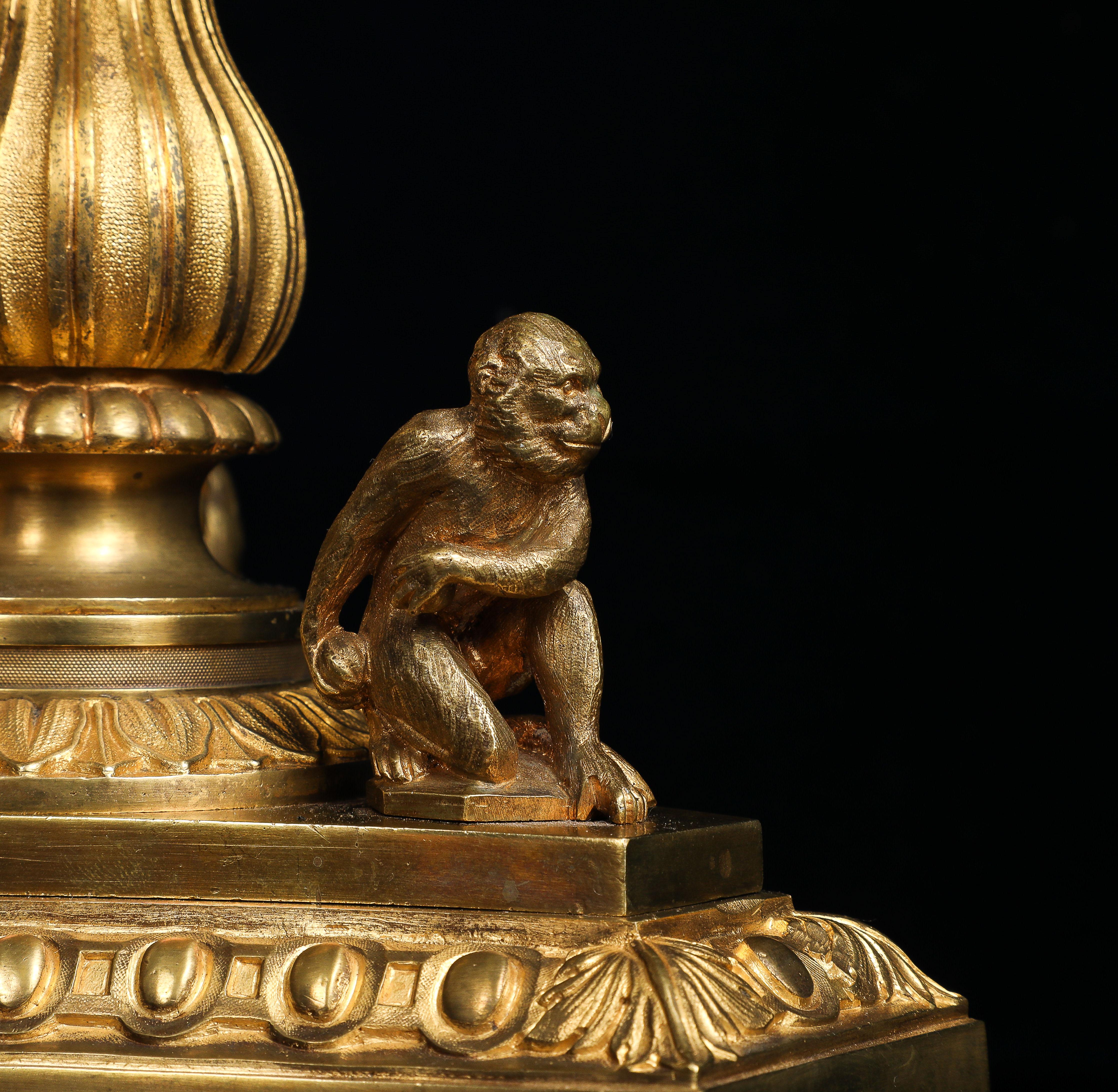 Rara coppia di candelabri francesi in ormolu 
