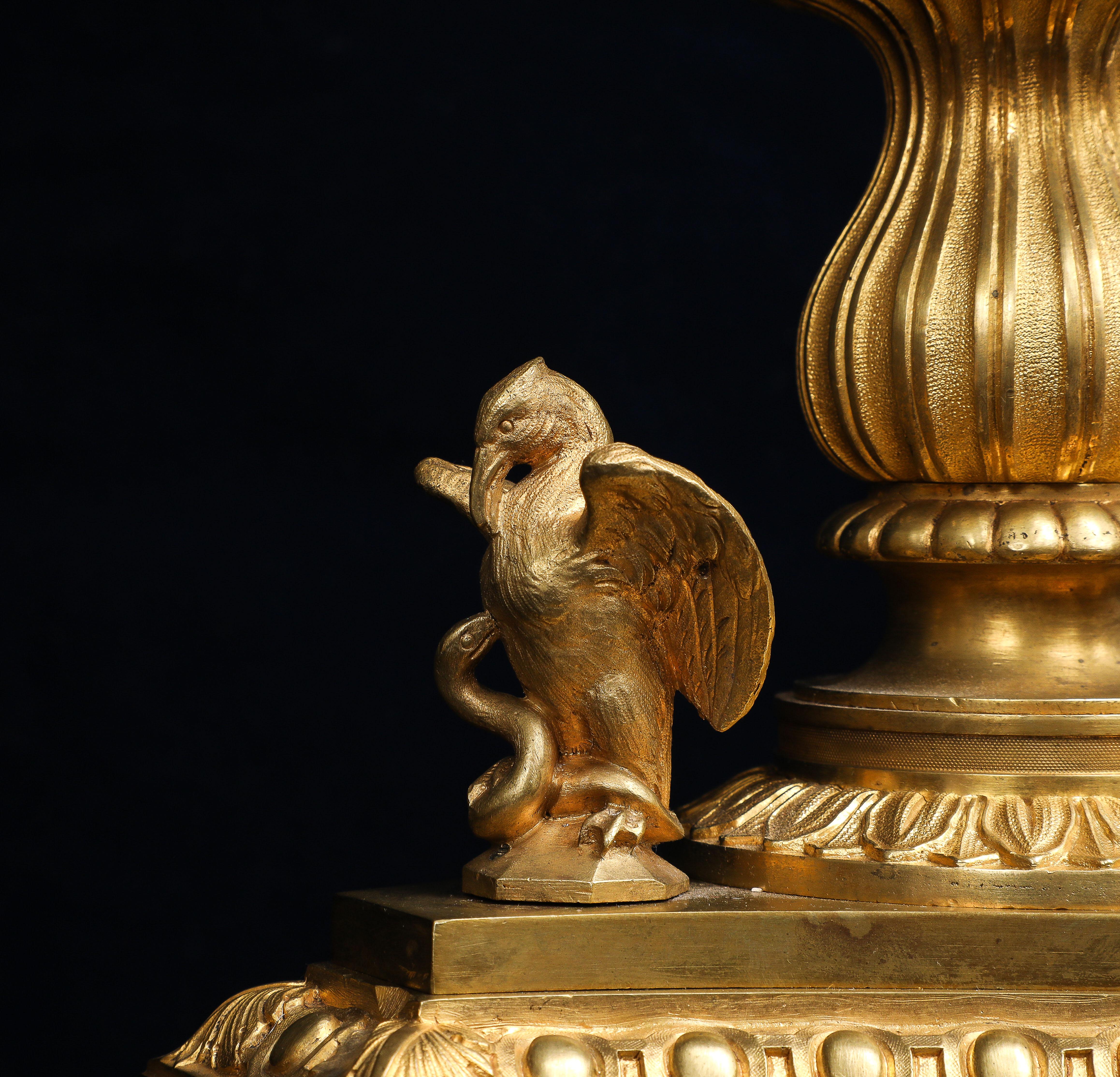 Rara coppia di candelabri francesi in ormolu 